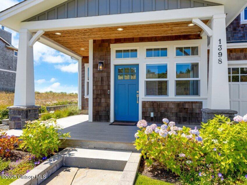 1398 N Ocean Avenue Property Photo 4