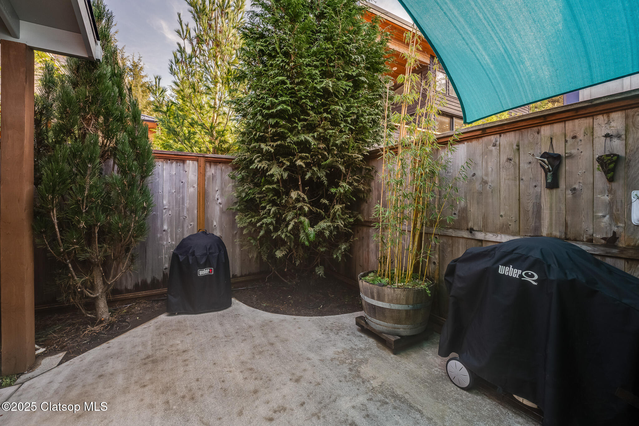 412 University Avenue Property Photo 25