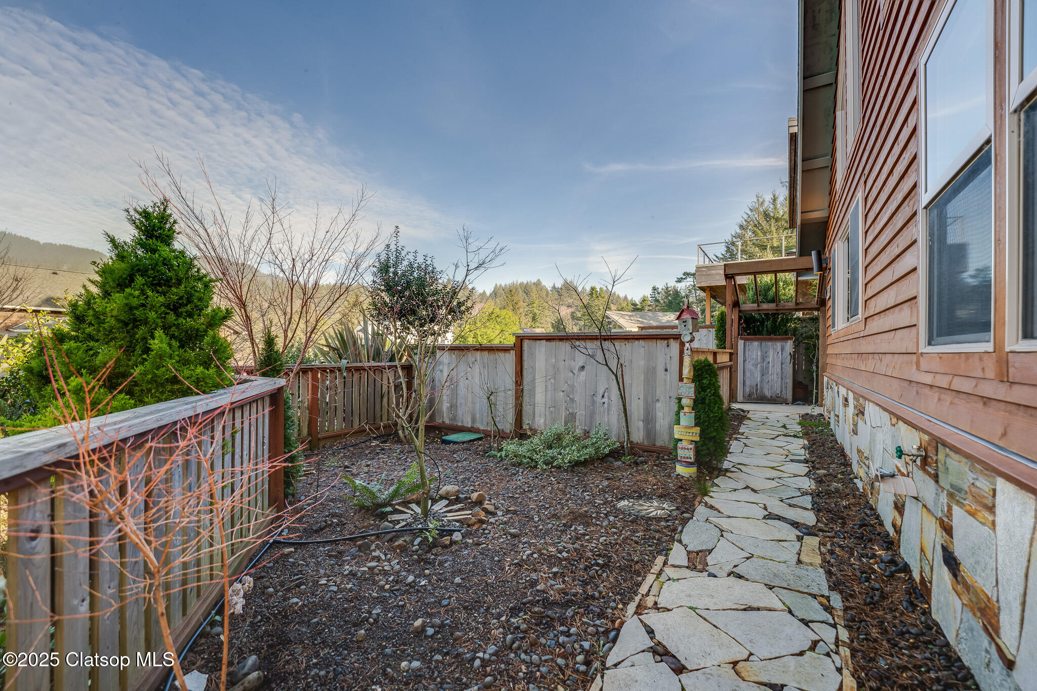 412 University Avenue Property Photo 35