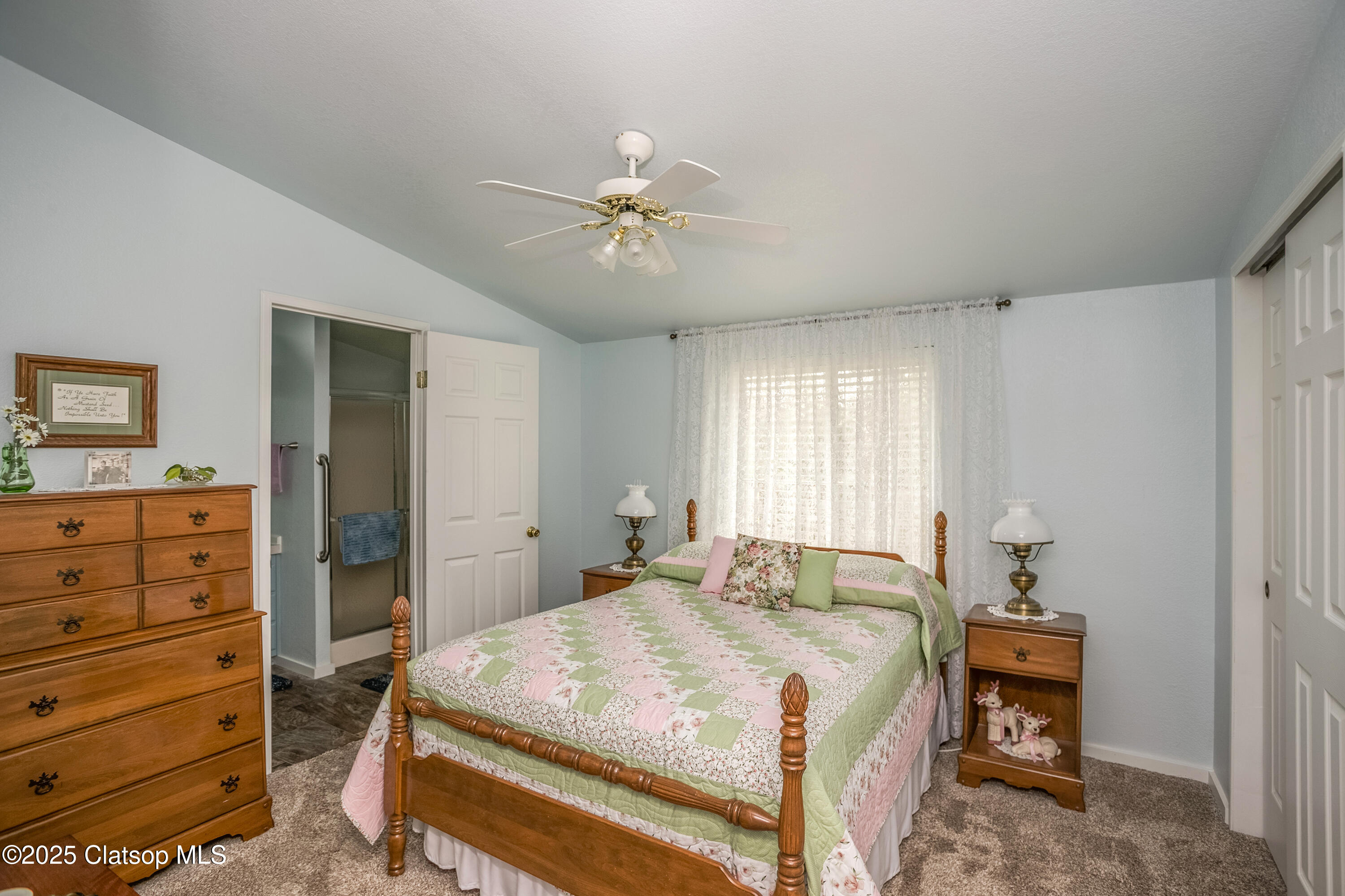 1100 Nw Warrenton Dr Property Photo 11