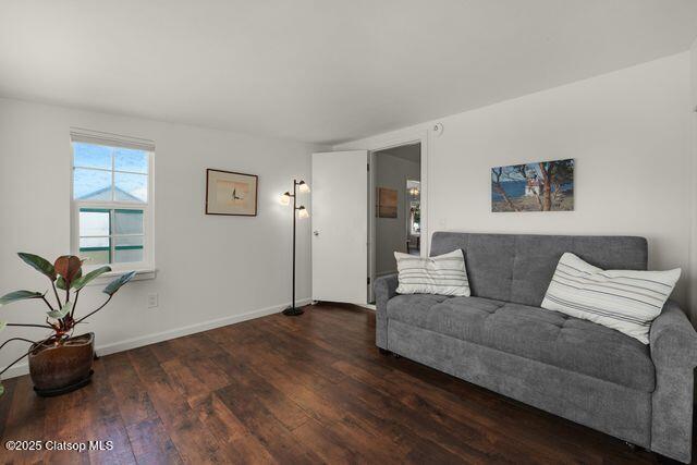 845 9th Avenue Property Photo 16