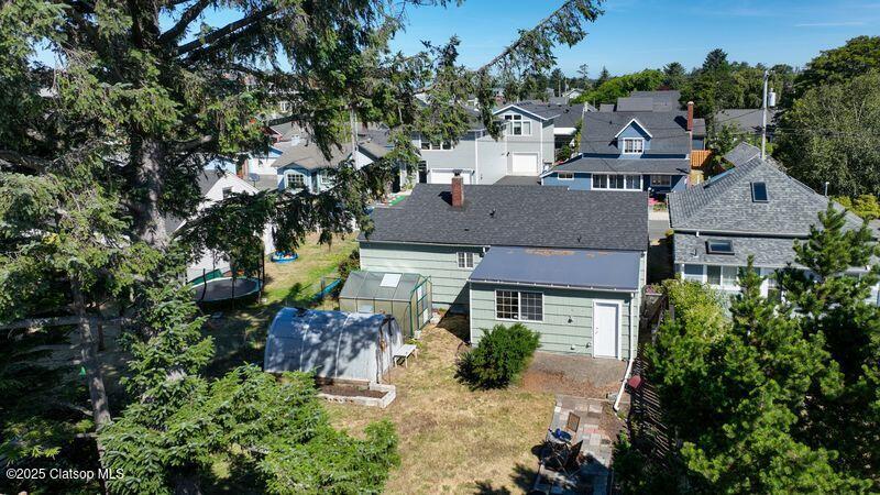 845 9th Avenue Property Photo 23