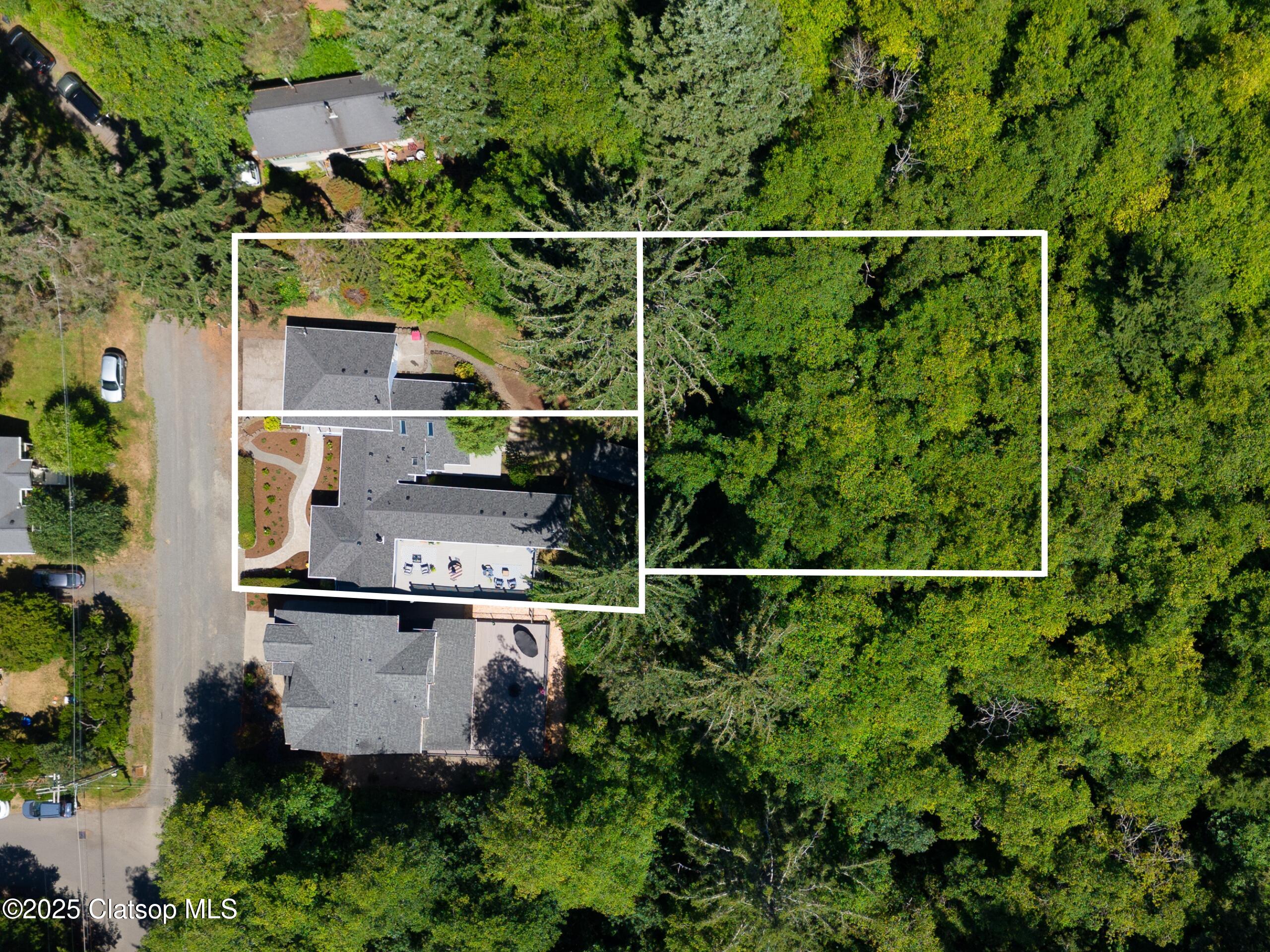 715 N Laurel Street Property Photo 9