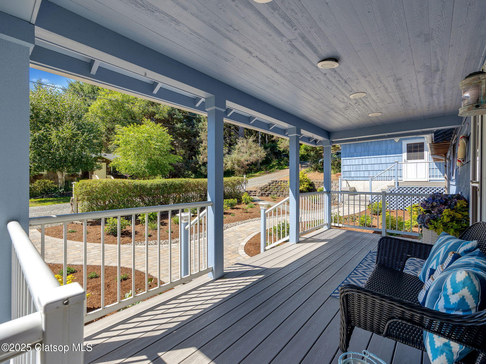 715 N Laurel Street Property Photo 10