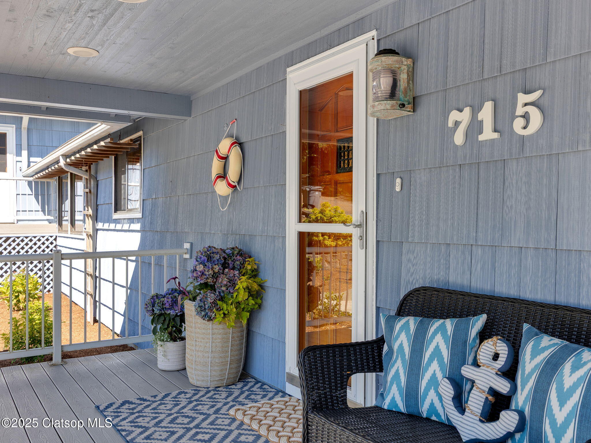 715 N Laurel Street Property Photo 11