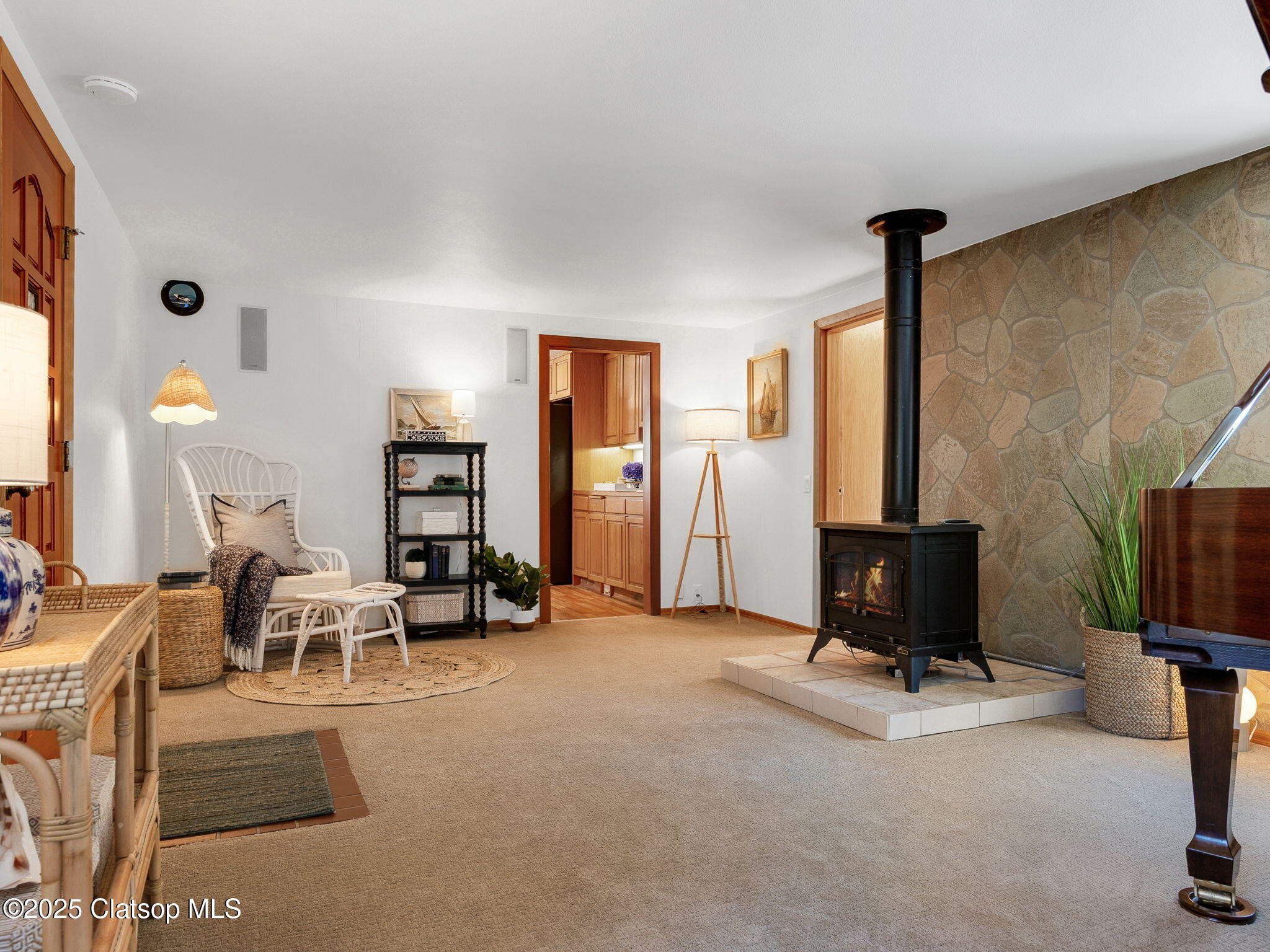 715 N Laurel Street Property Photo 15