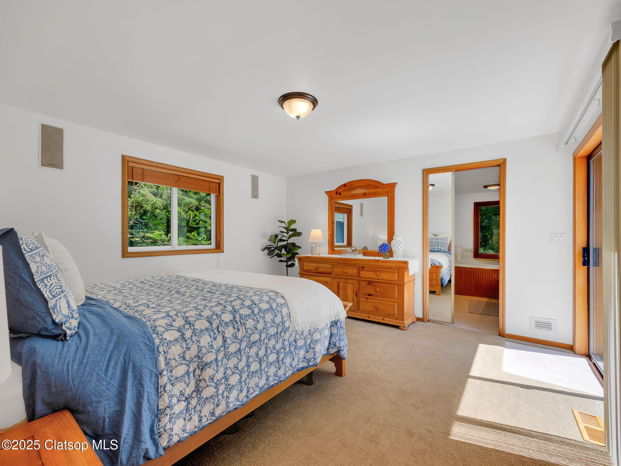 715 N Laurel Street Property Photo 32