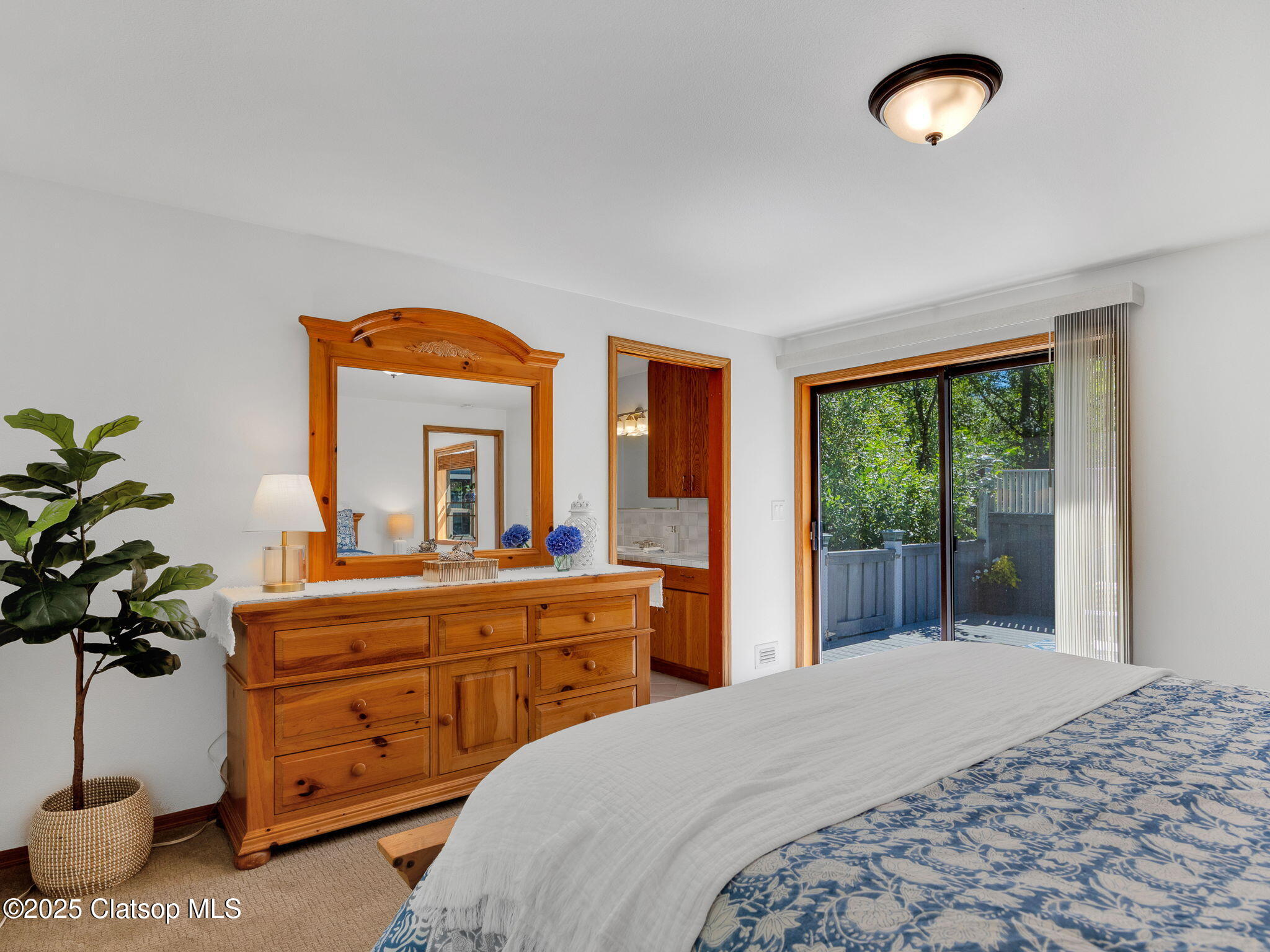 715 N Laurel Street Property Photo 34