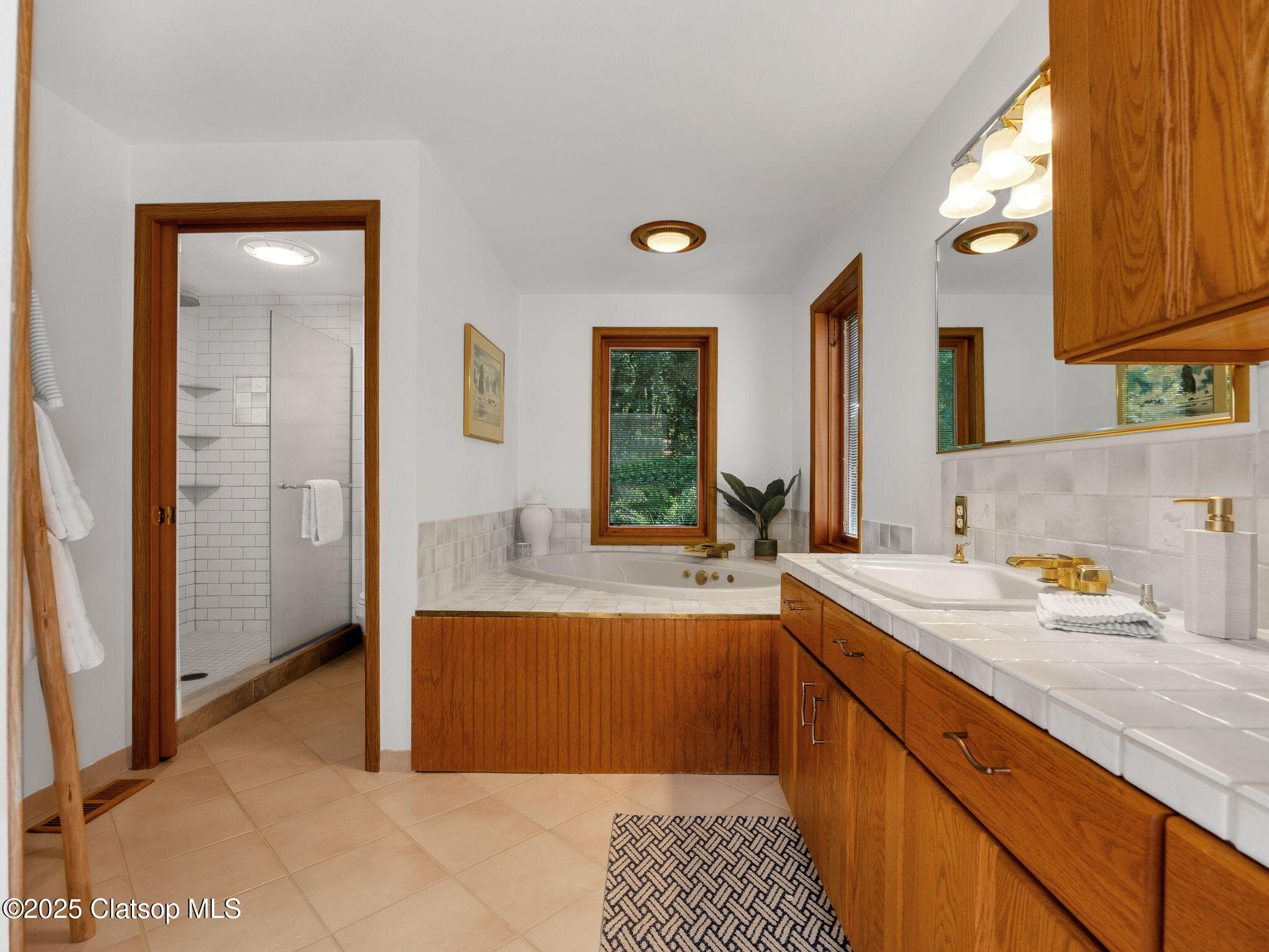 715 N Laurel Street Property Photo 35