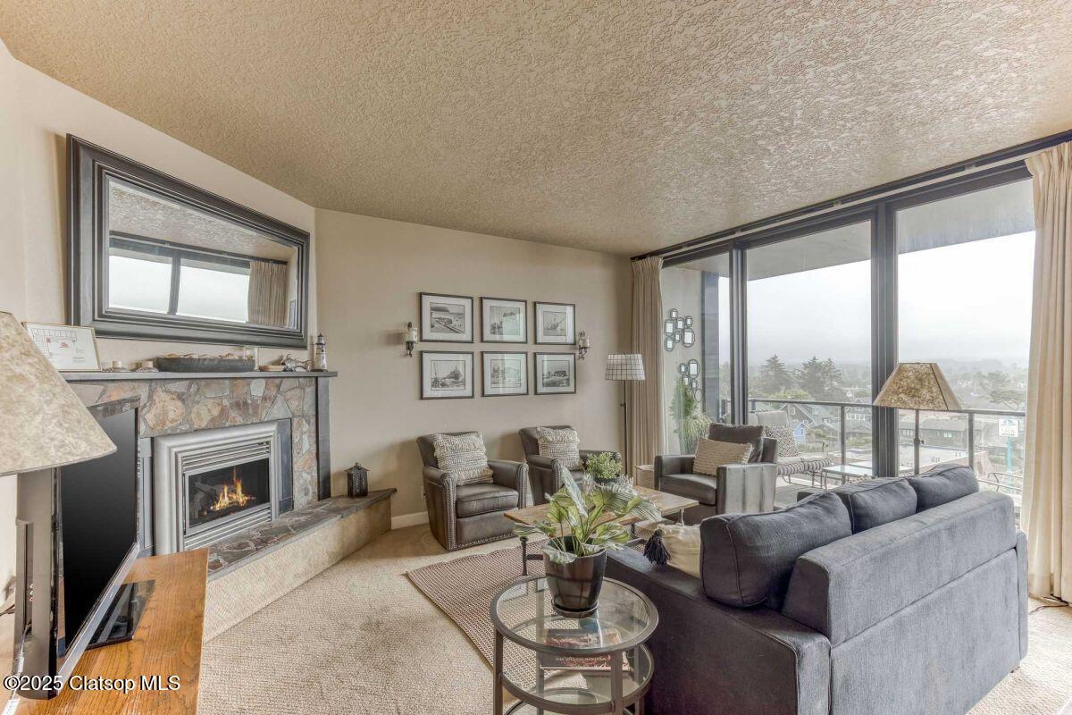 475 S Prom Property Photo 4