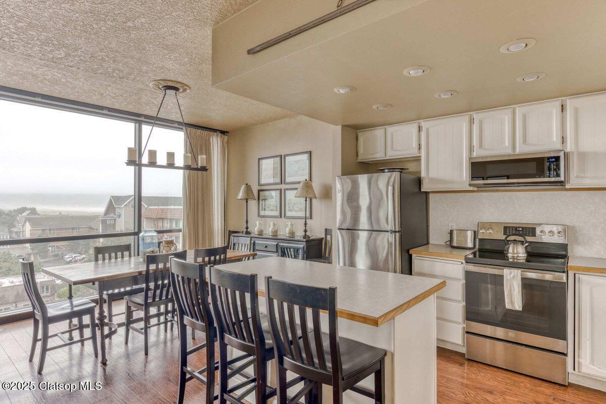 475 S Prom Property Photo 7