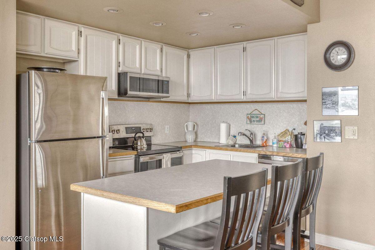 475 S Prom Property Photo 8