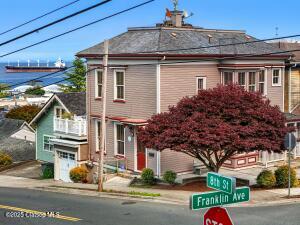584 8th Street Property Photo 1