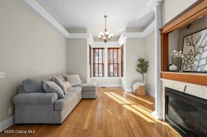 584 8th Street Property Photo 7