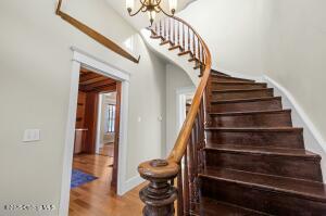 584 8th Street Property Photo 23