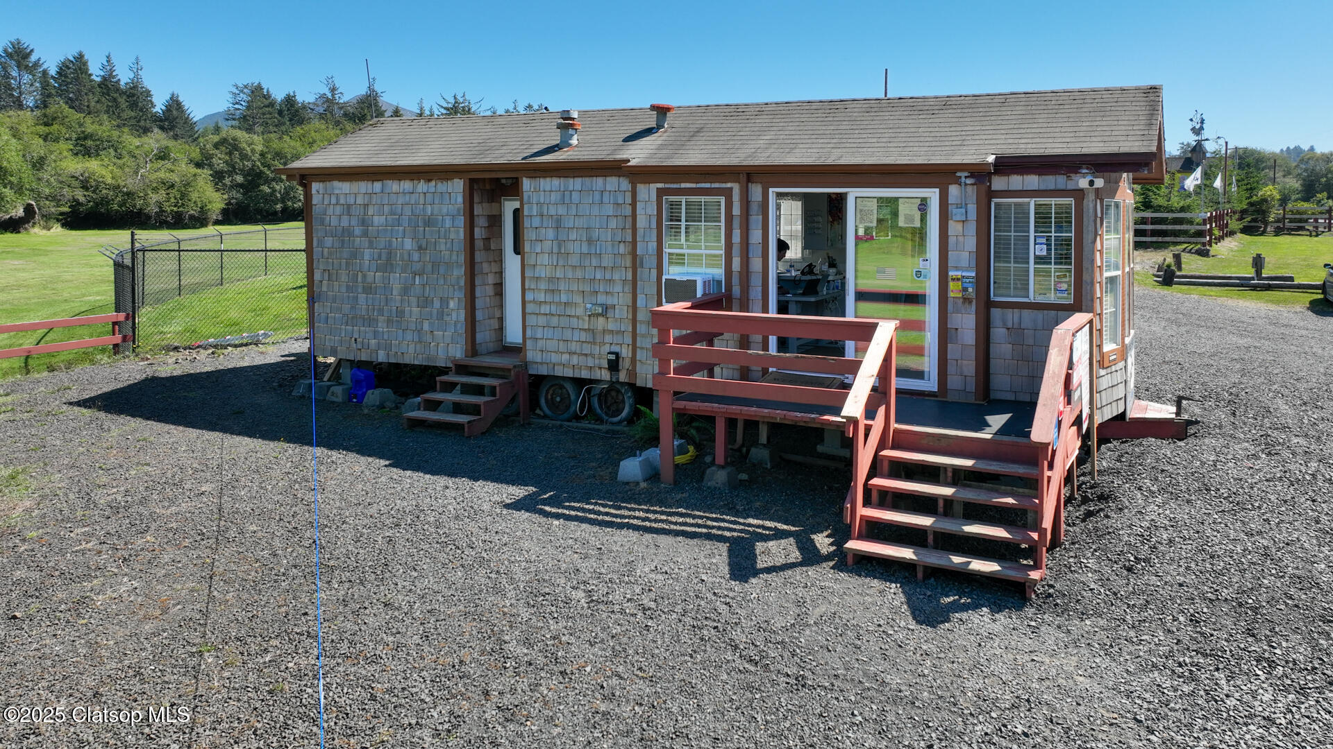 2665 S Roosevelt Drive Property Photo 10