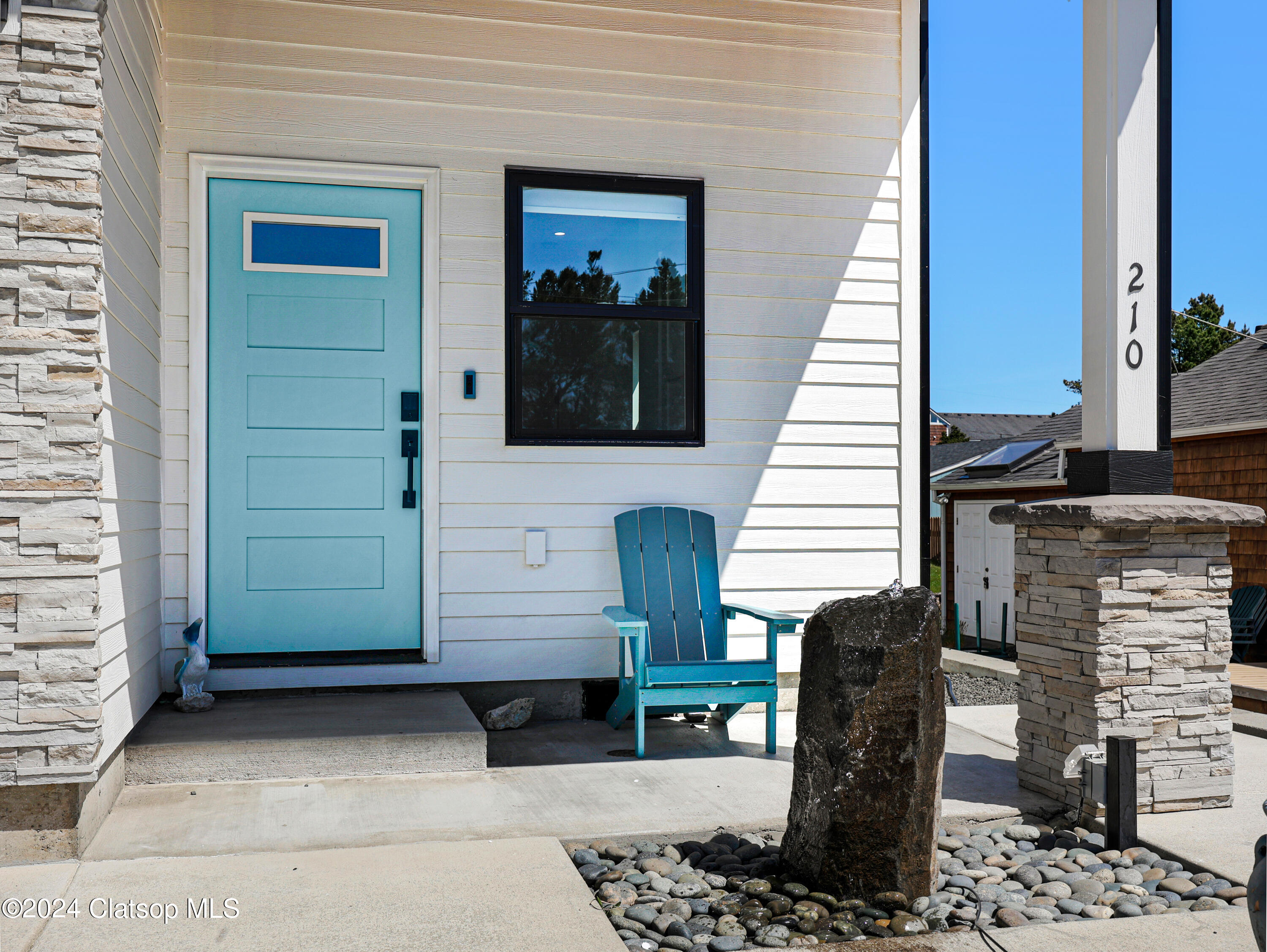 210 15th Avenue Property Photo 3