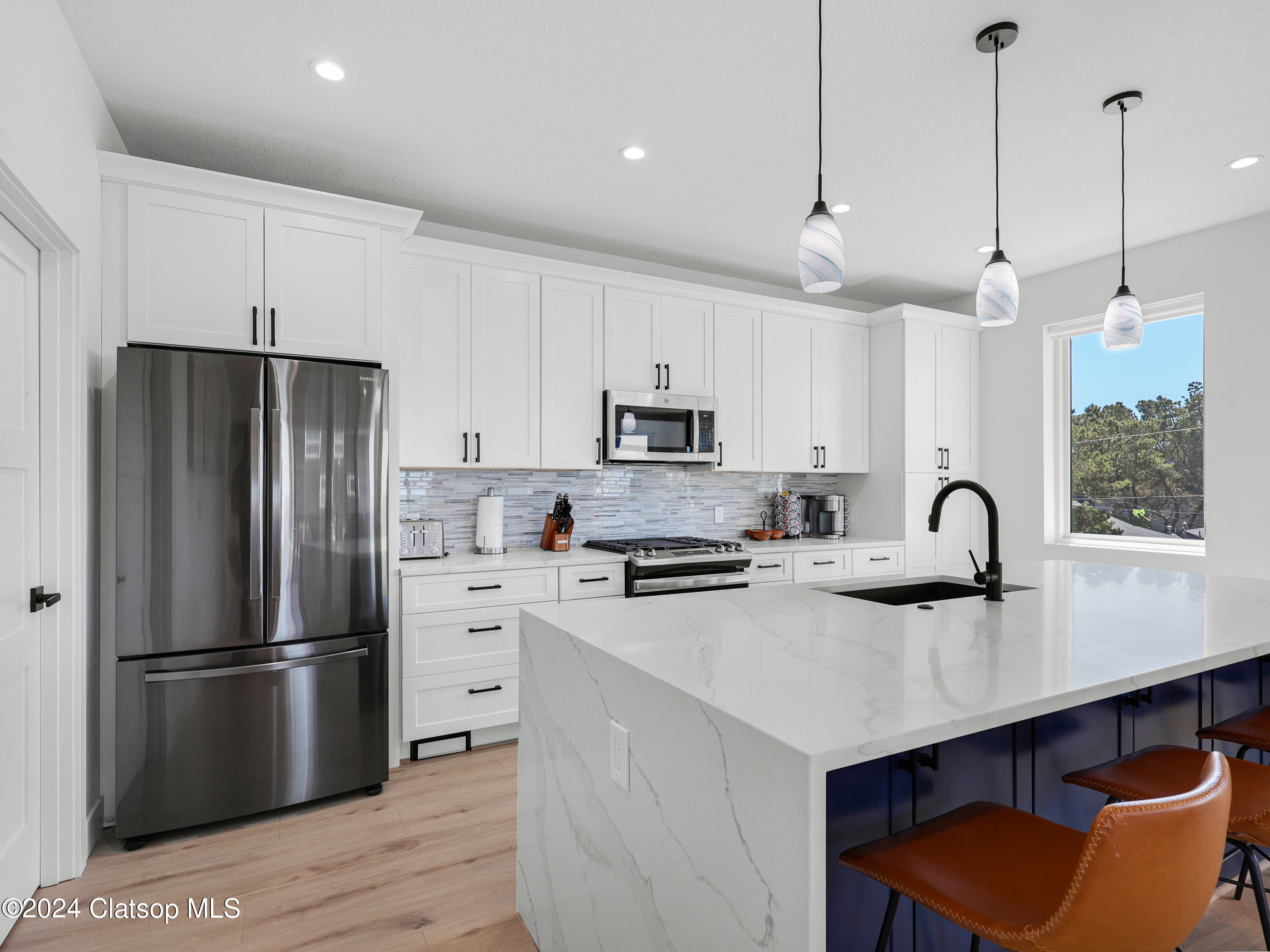 210 15th Avenue Property Photo 12