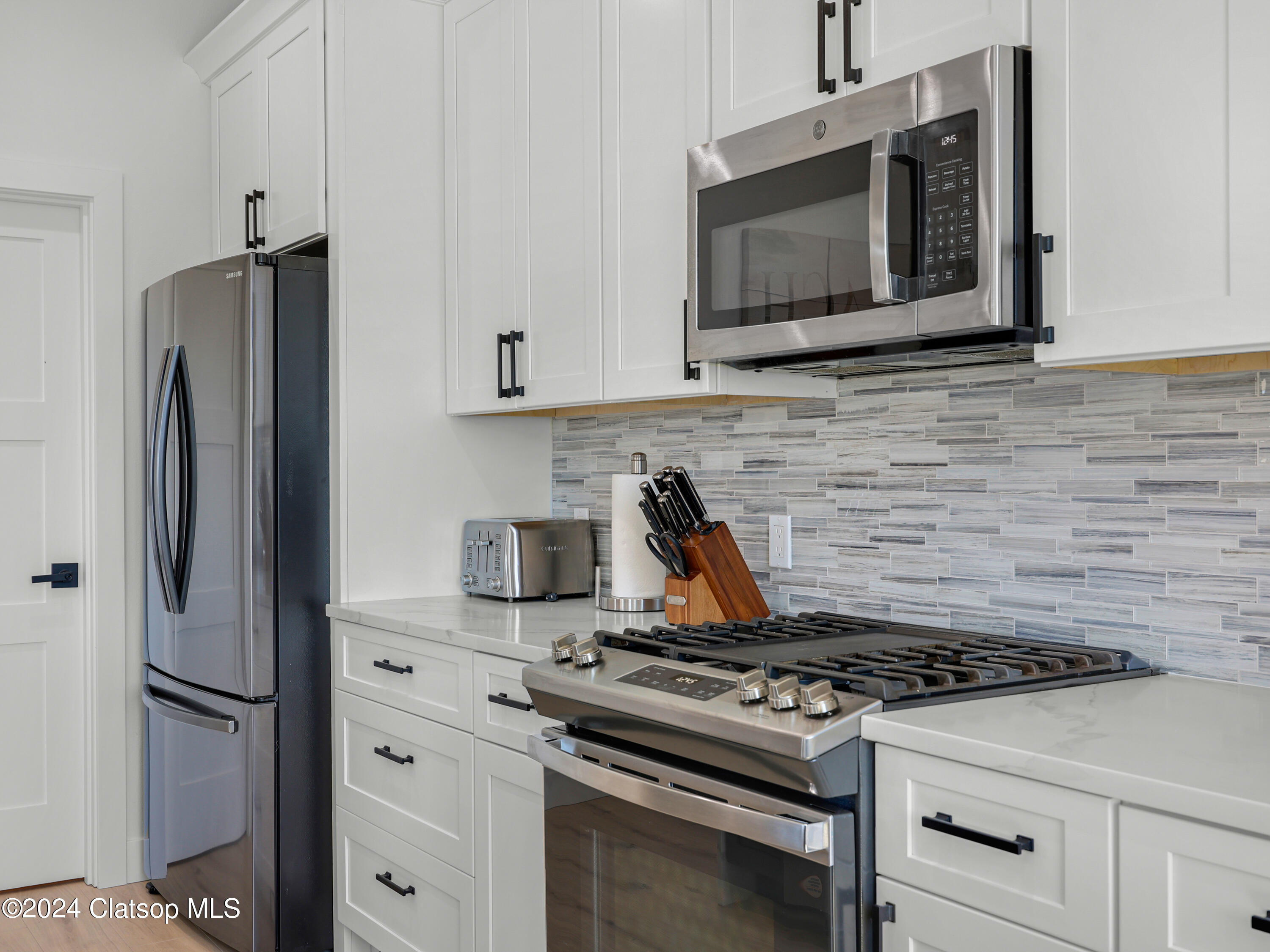 210 15th Avenue Property Photo 14