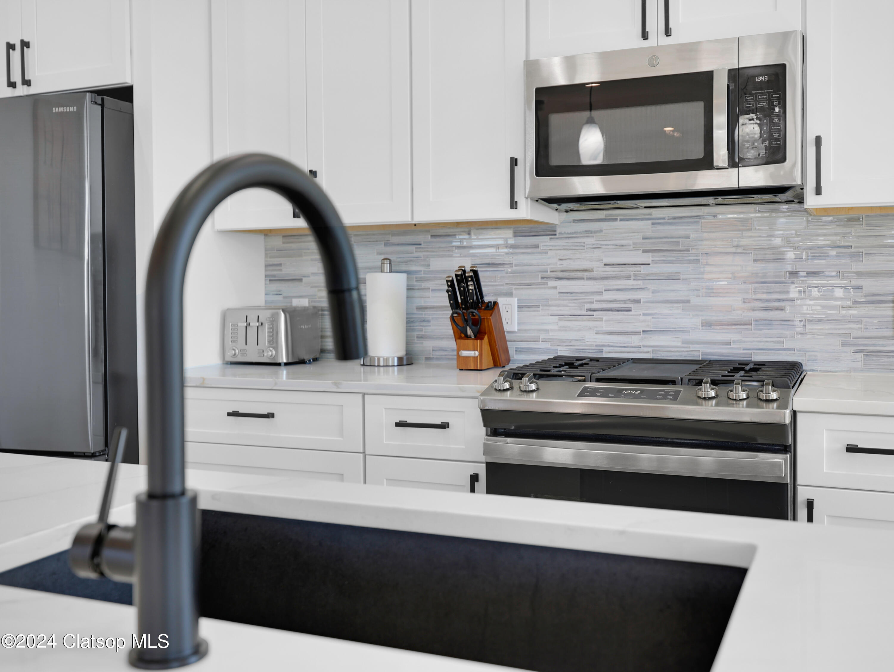 210 15th Avenue Property Photo 15