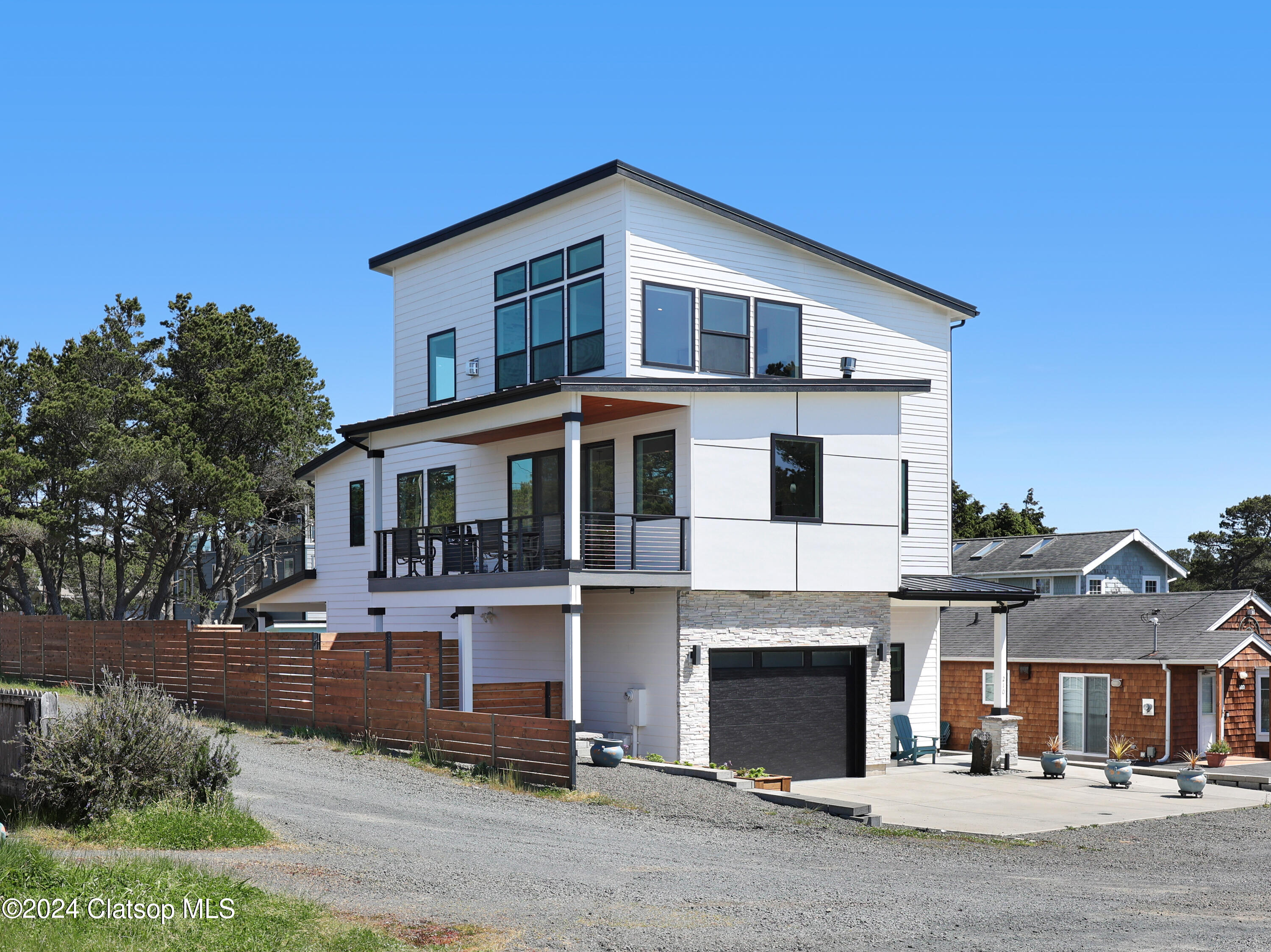 210 15th Avenue Property Photo 49