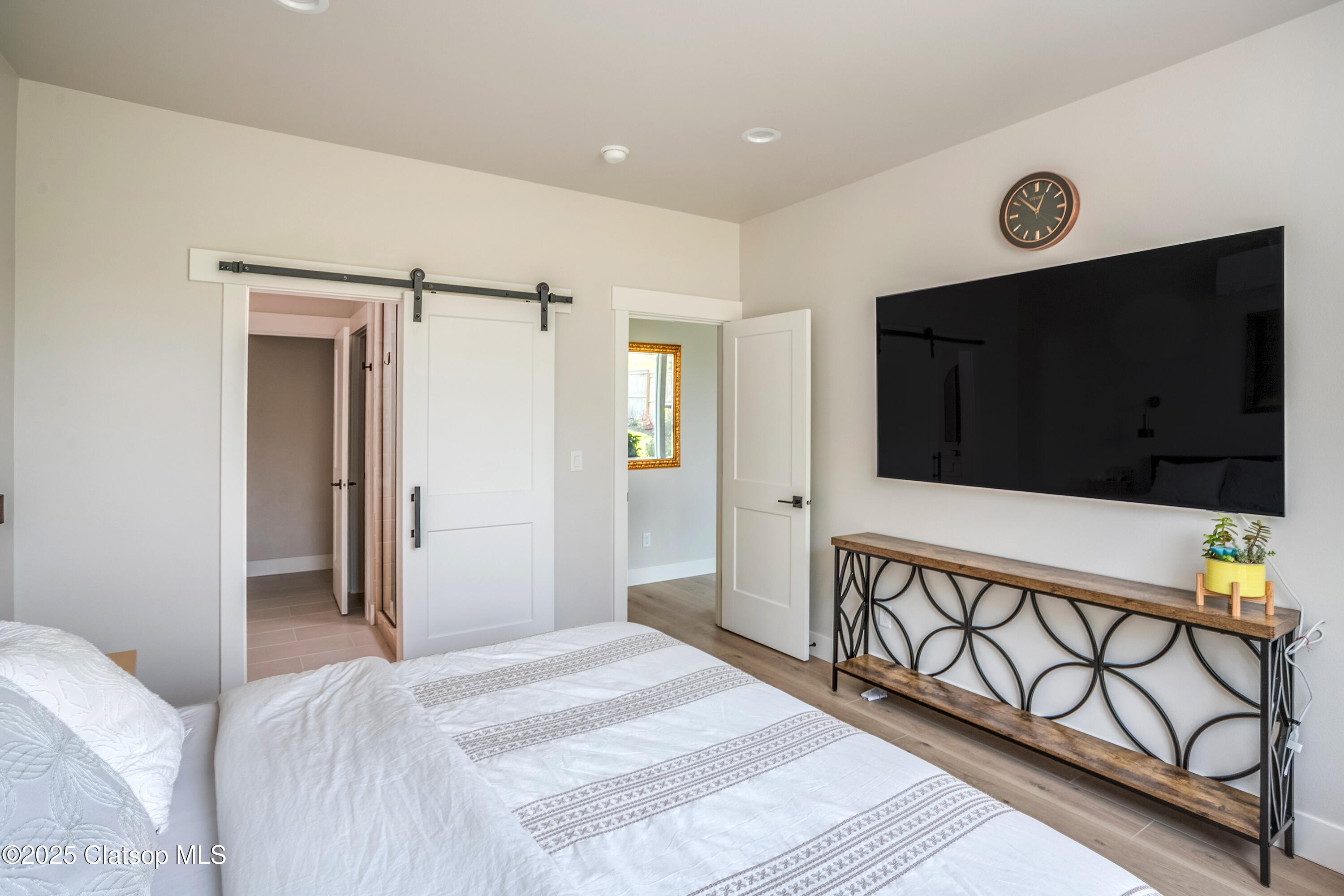 1190 Bugle Avenue Property Photo 15