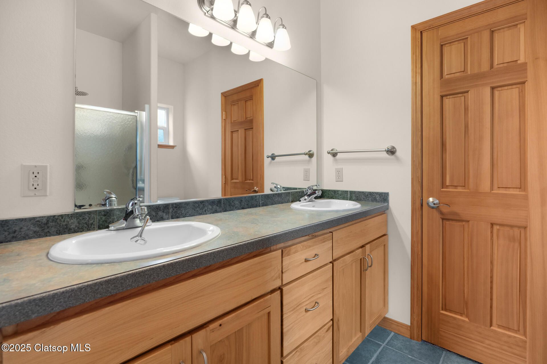 1805 Broadway Street Property Photo 19