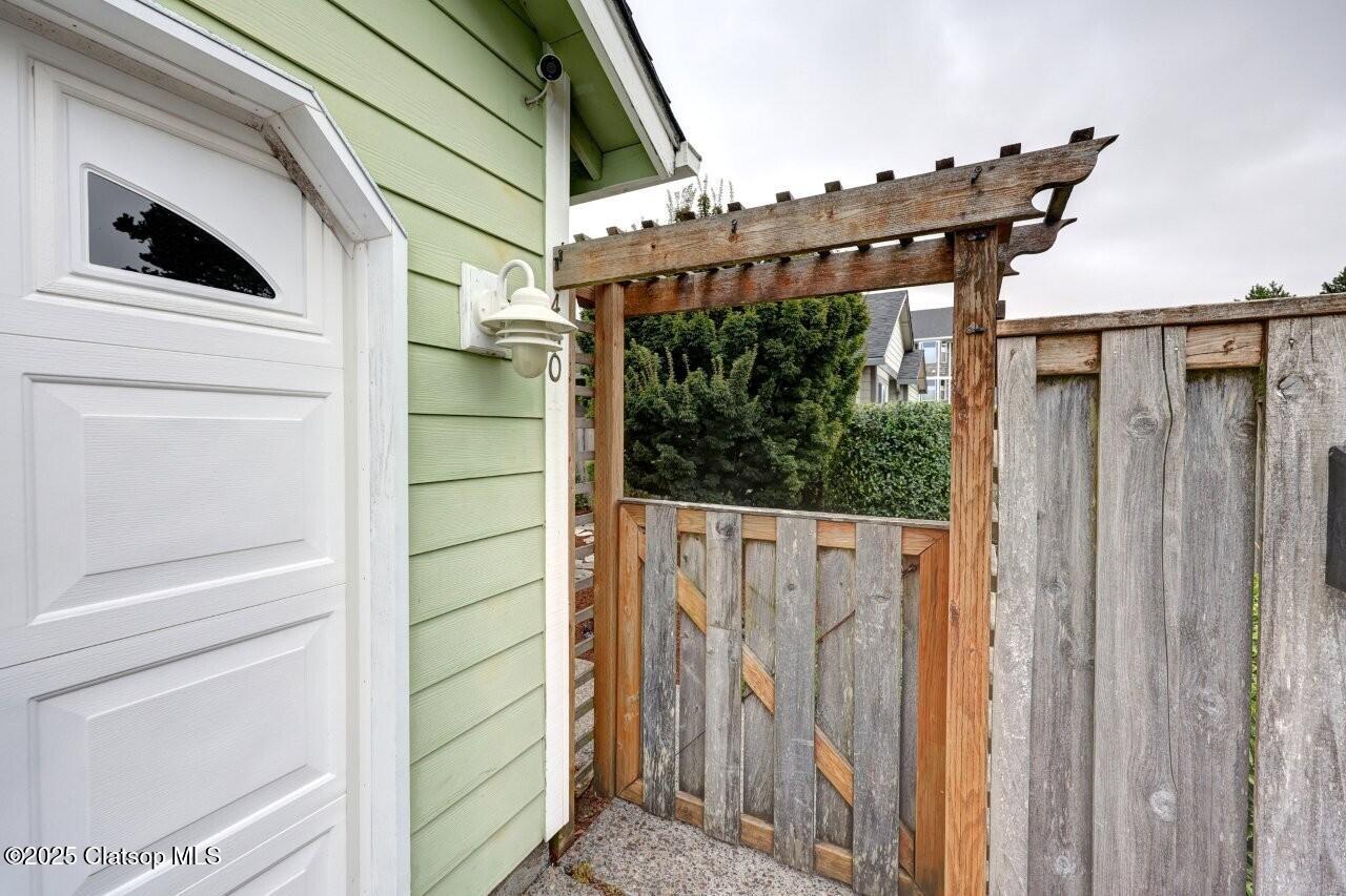 450 9th Avenue Property Photo 3