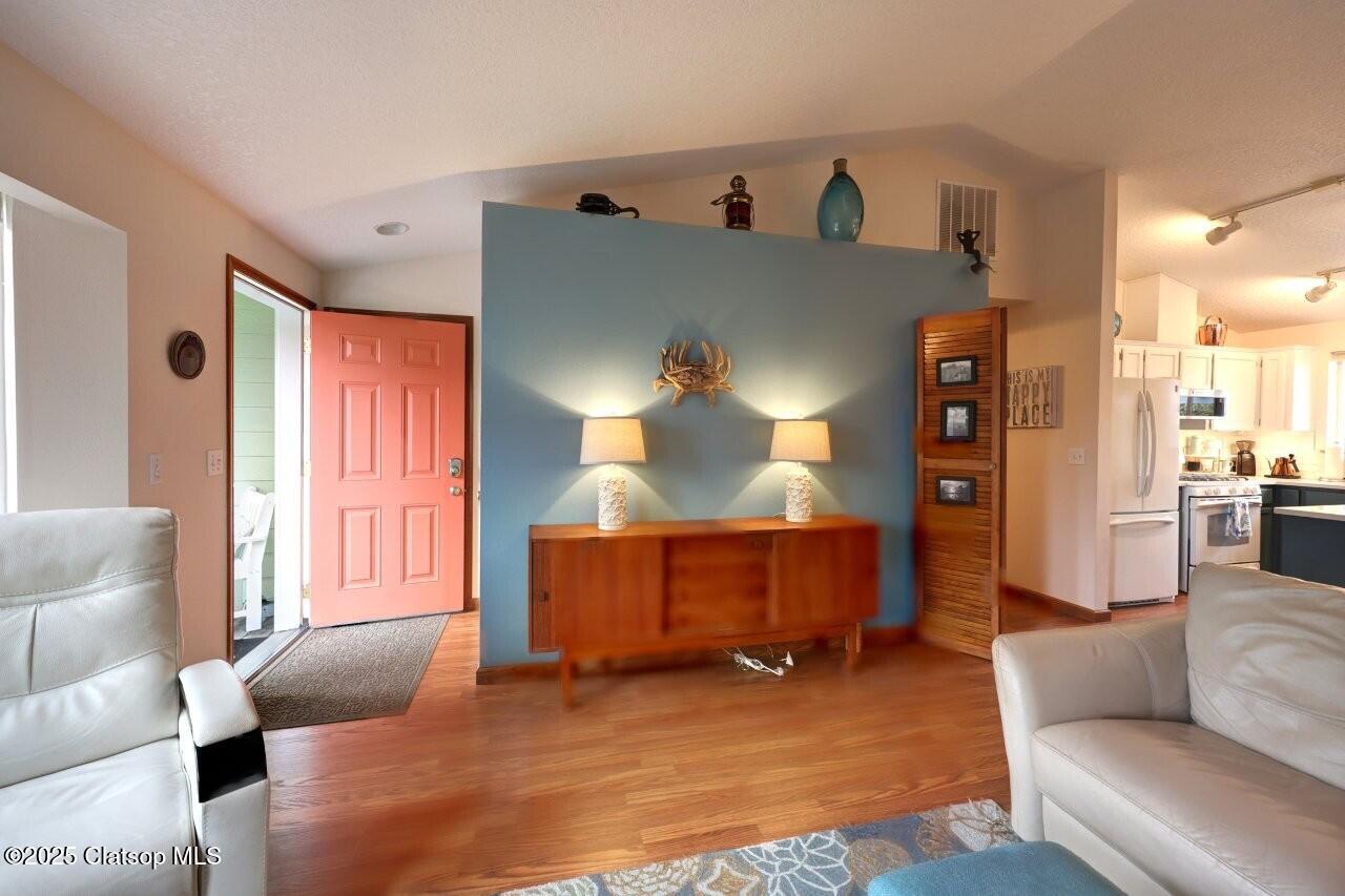 450 9th Avenue Property Photo 11