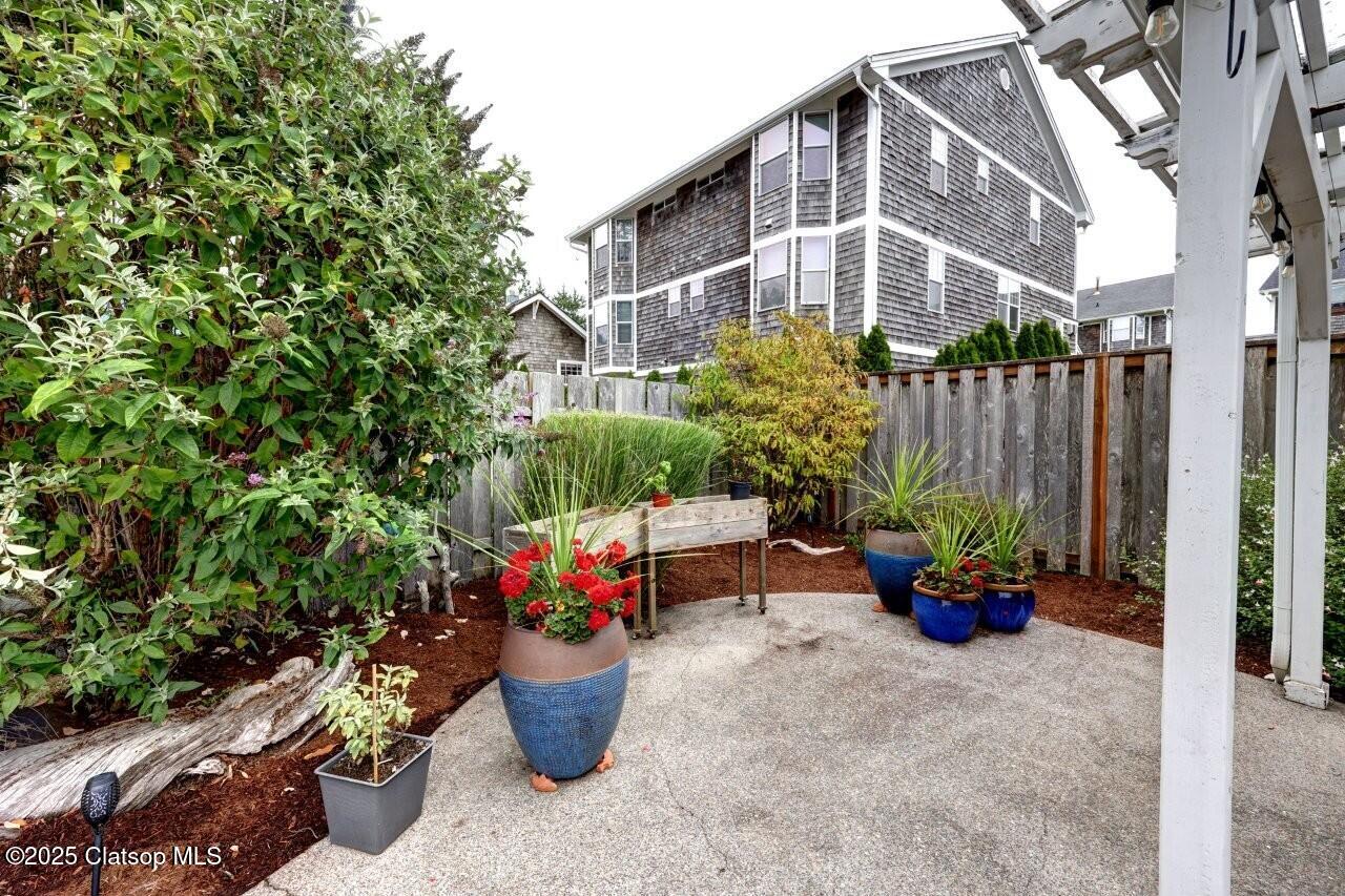 450 9th Avenue Property Photo 34