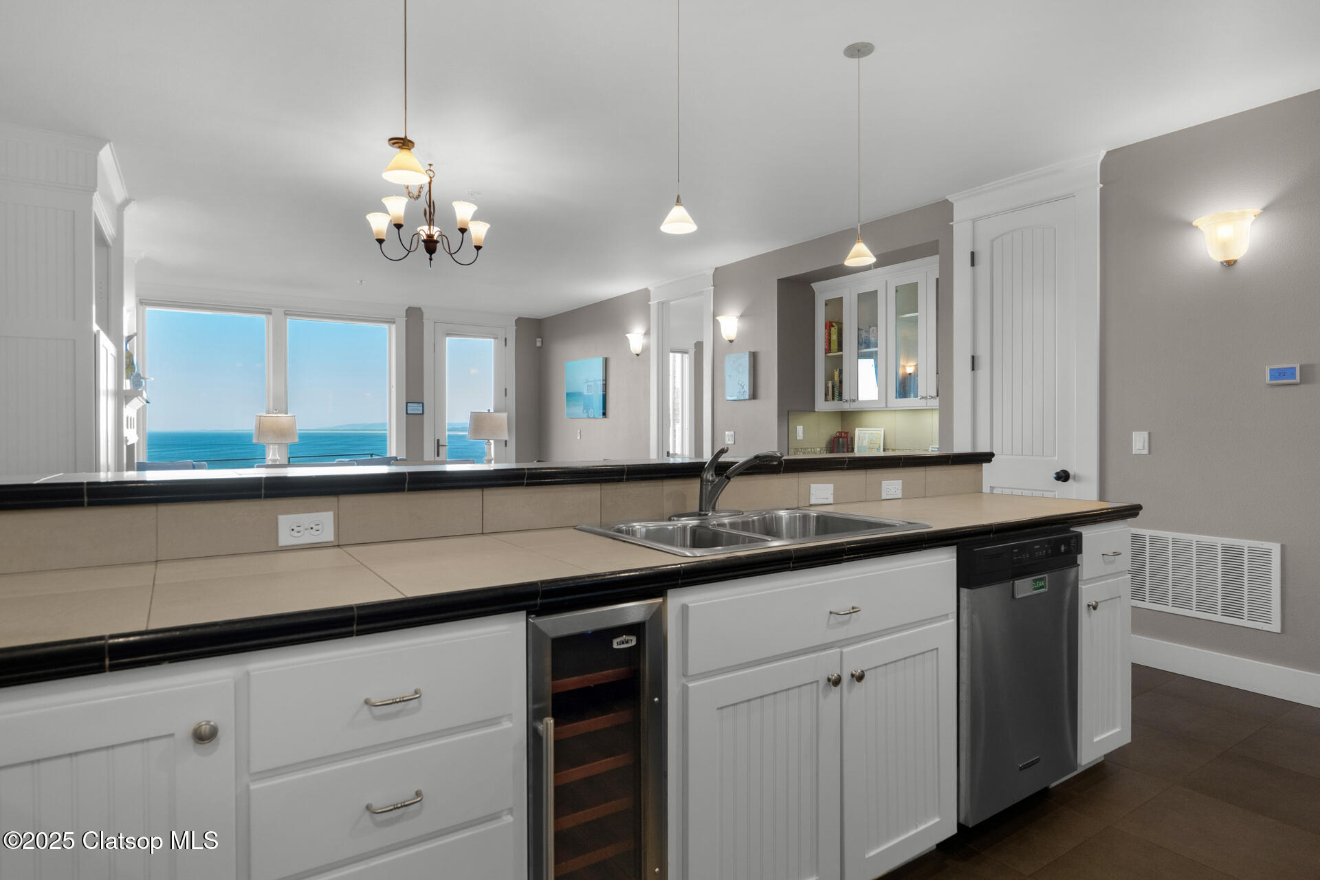 3972 Sunset Boulevard Property Photo 7