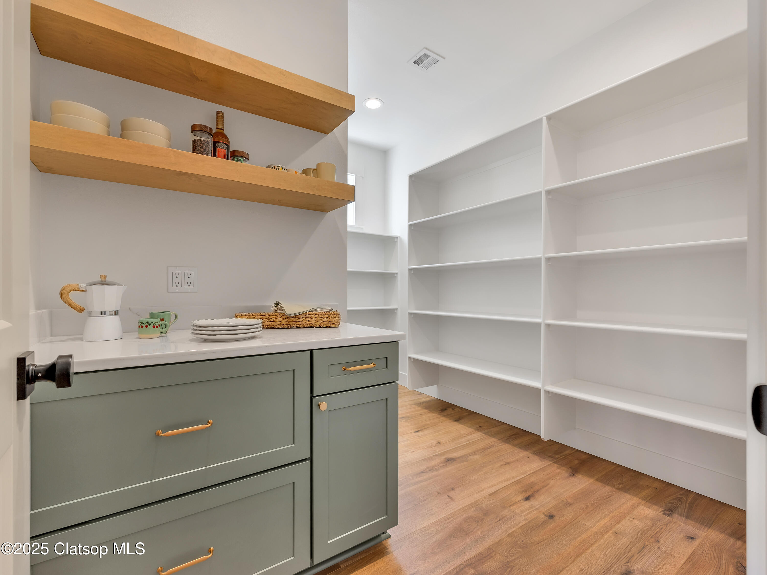 1054 Picture Place Property Photo 17