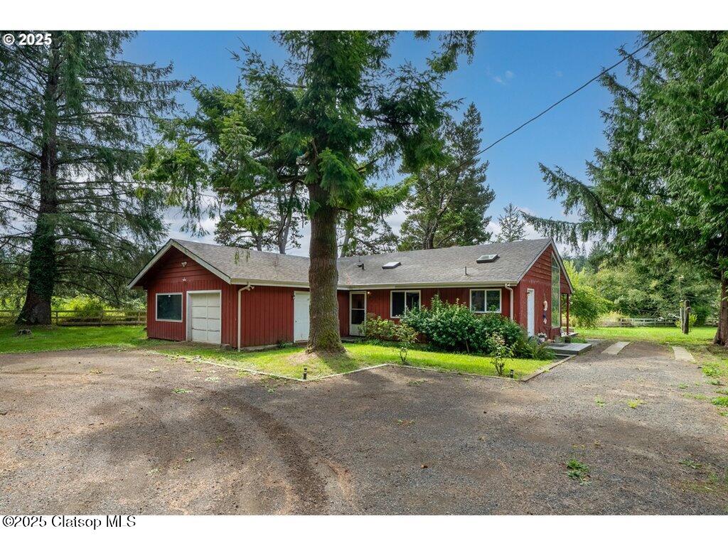 84886 Hwy 101 Property Photo 1