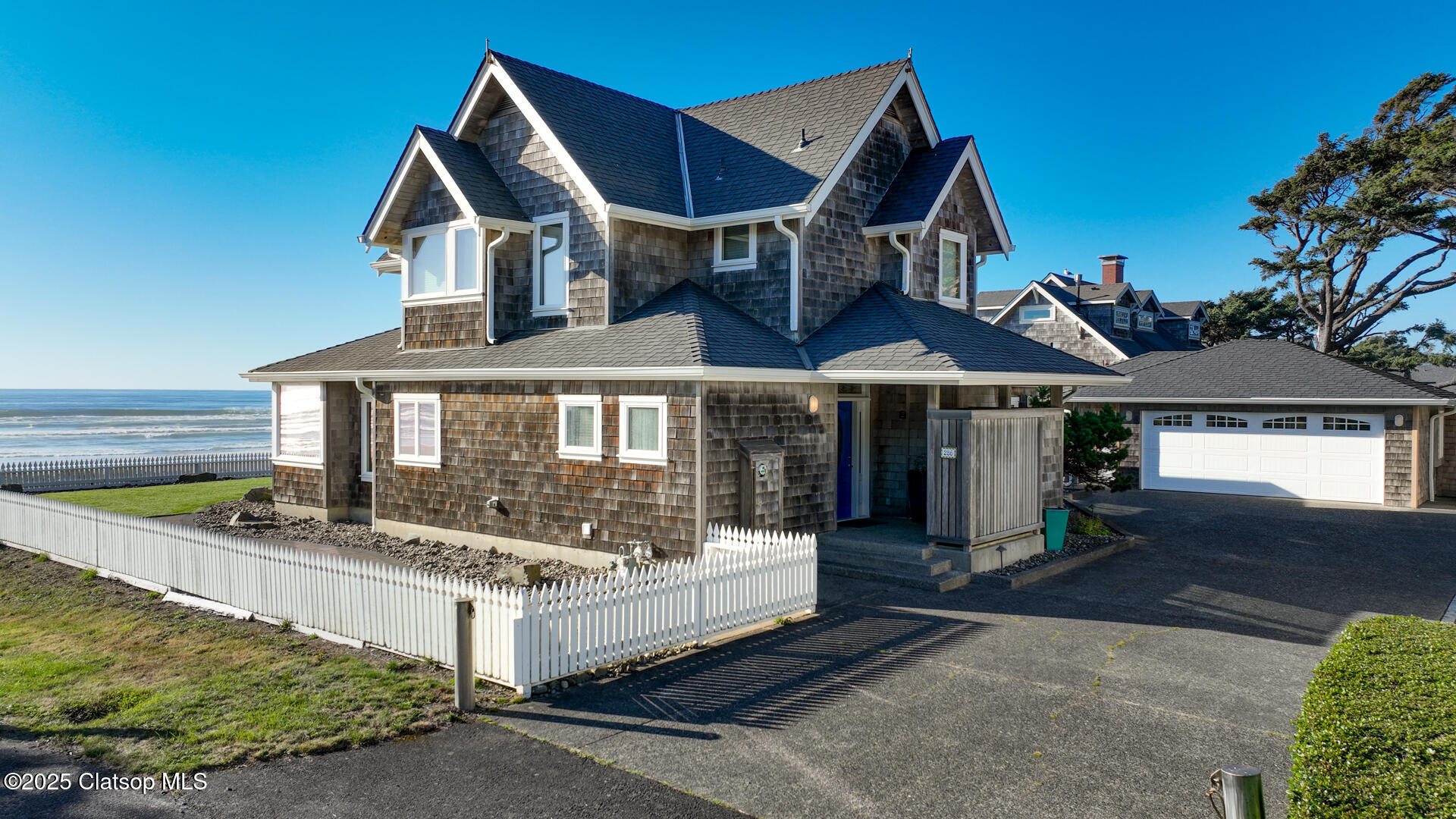 286 Kenai Street Property Photo 2