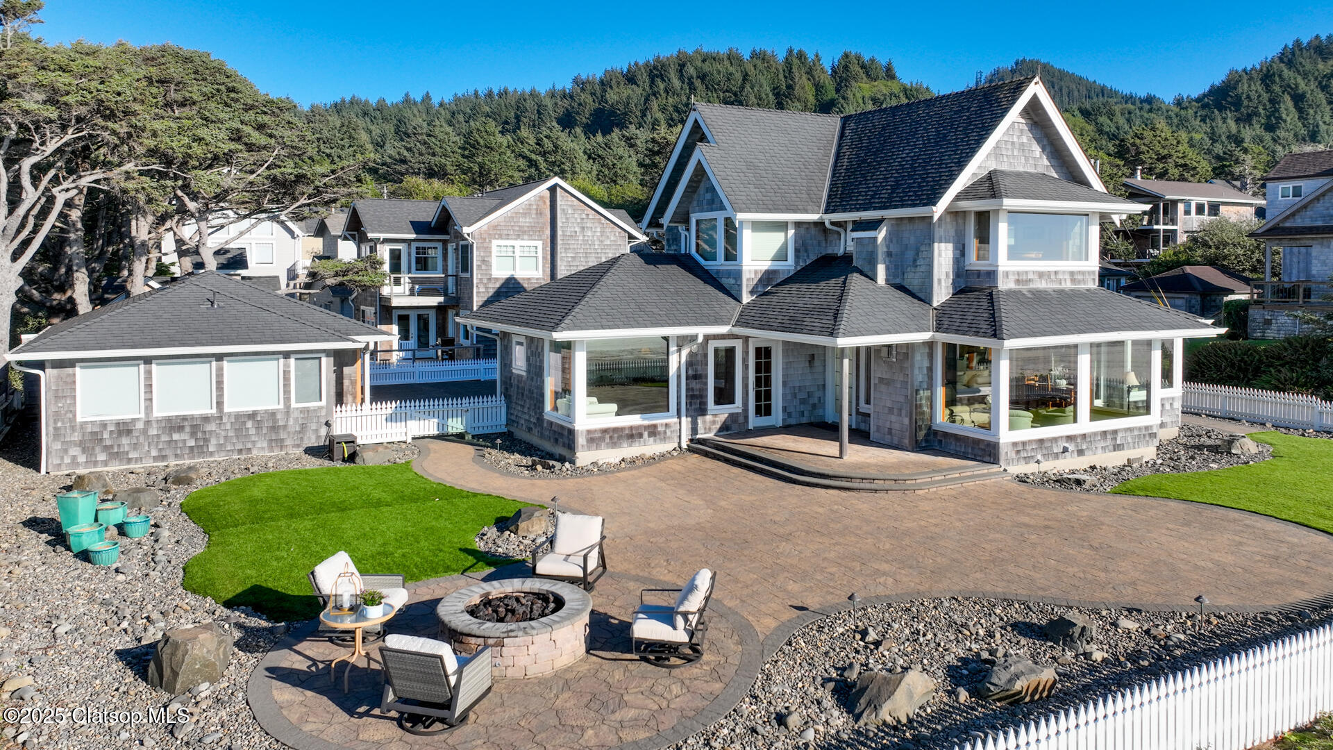 286 Kenai Street Property Photo 3