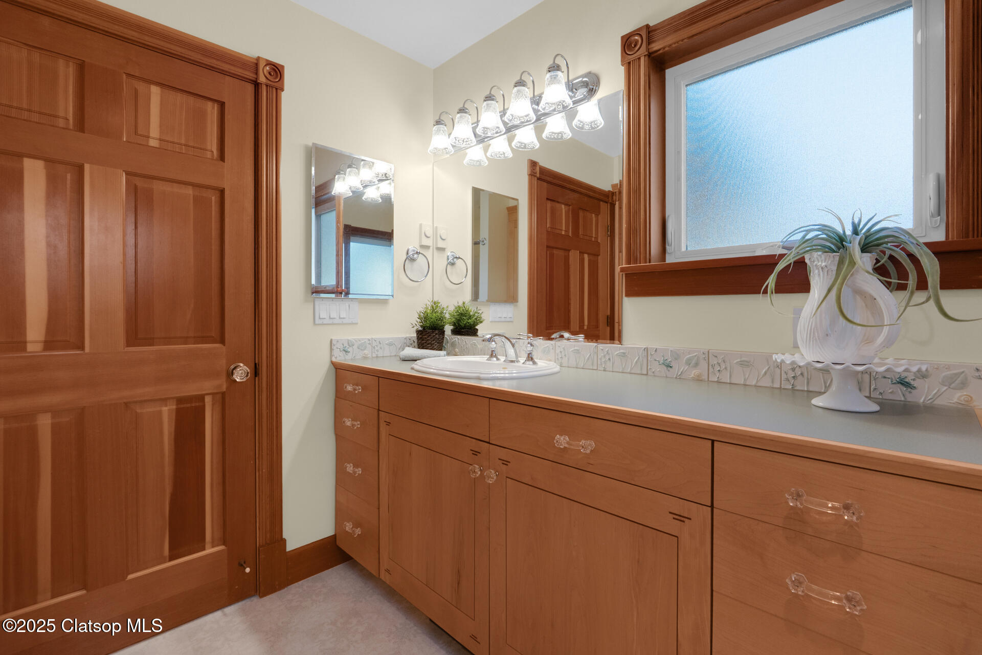 286 Kenai Street Property Photo 40