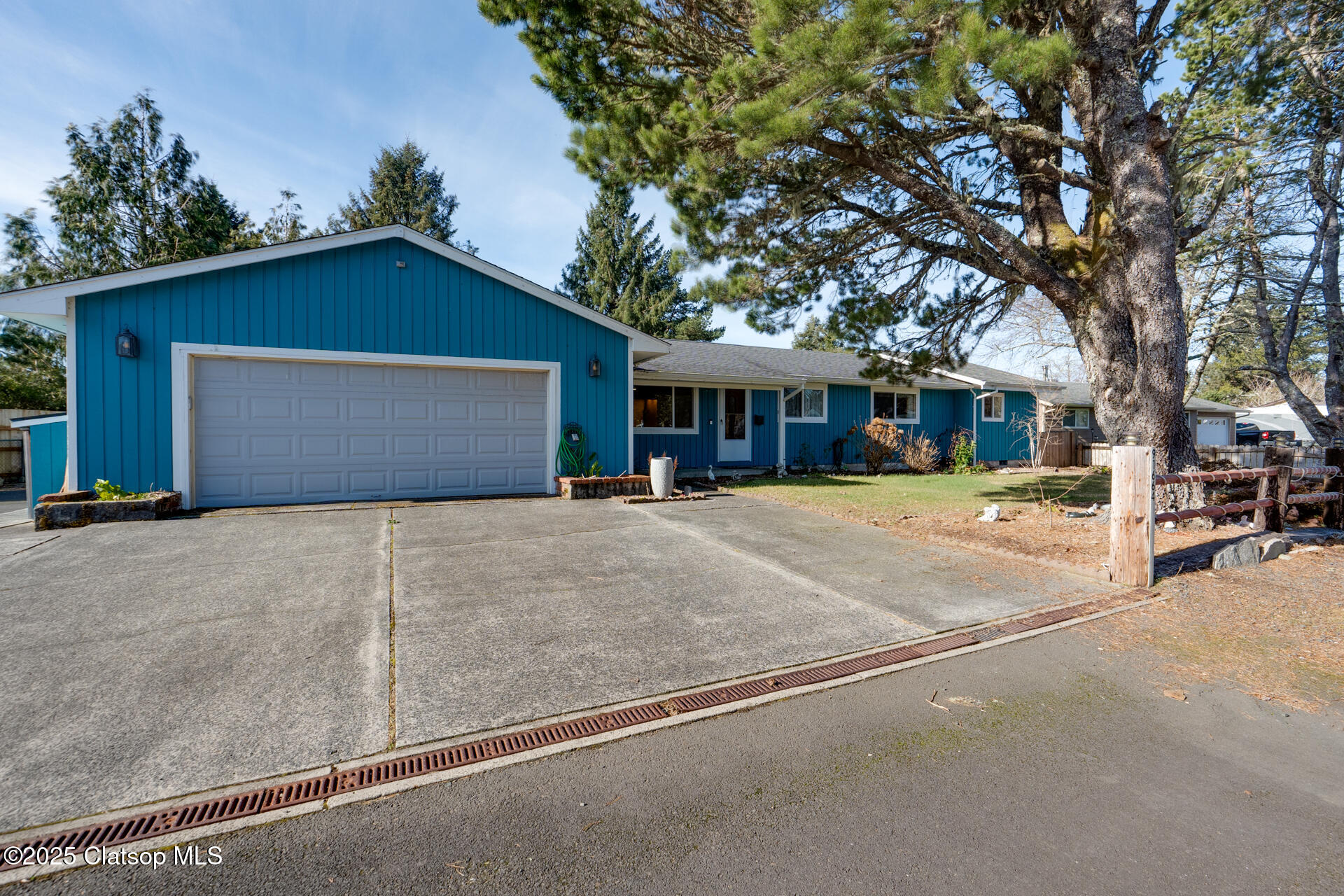 91664 Smith Lake Road Property Photo 1