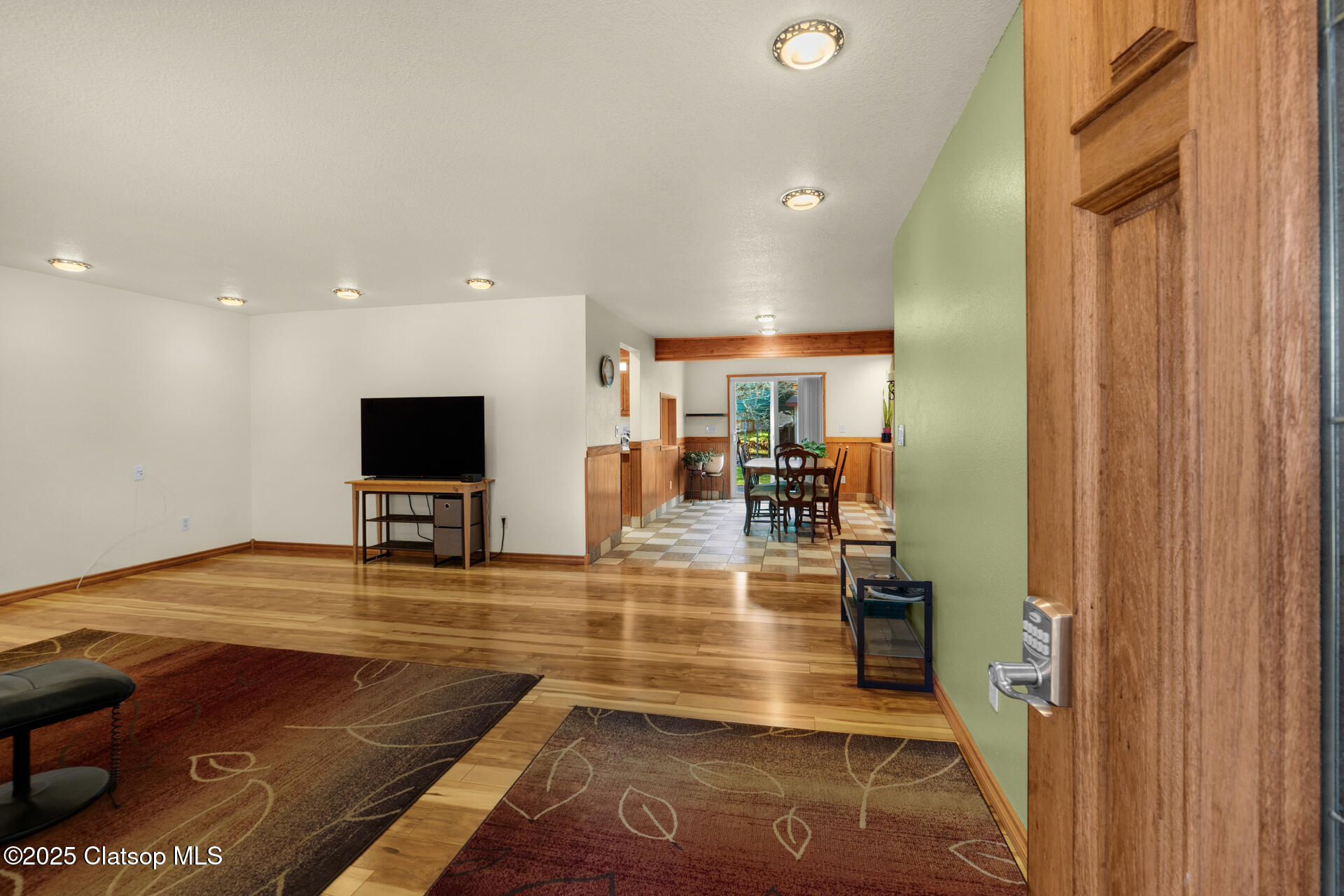 91664 Smith Lake Road Property Photo 9