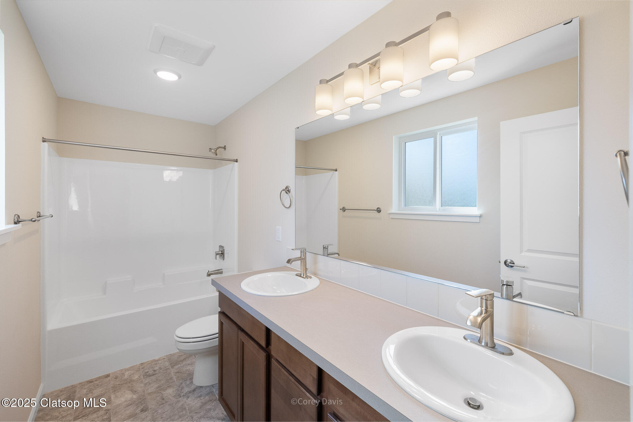 11480 Fern Way Property Photo 16