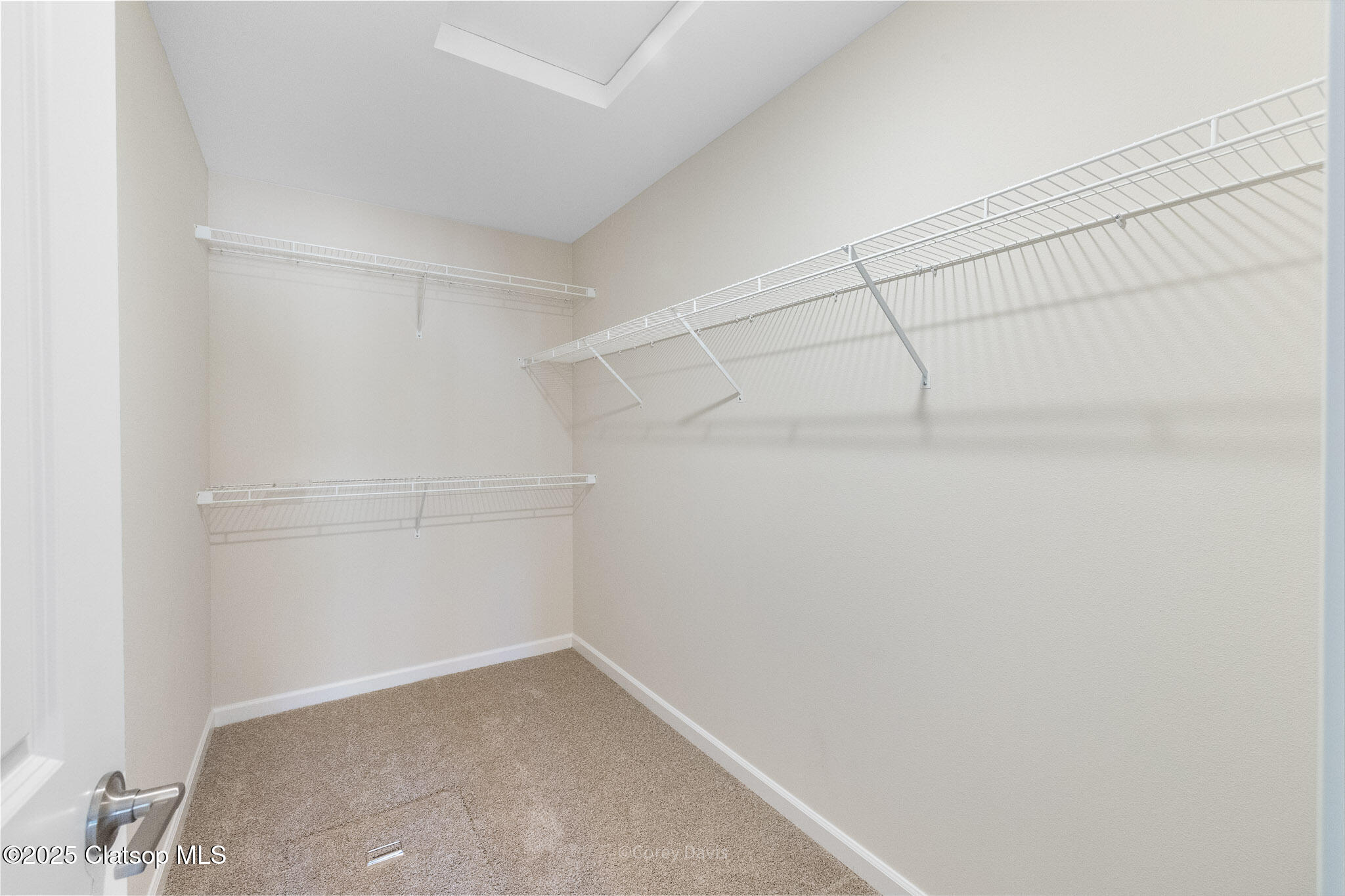 11480 Fern Way Property Photo 17