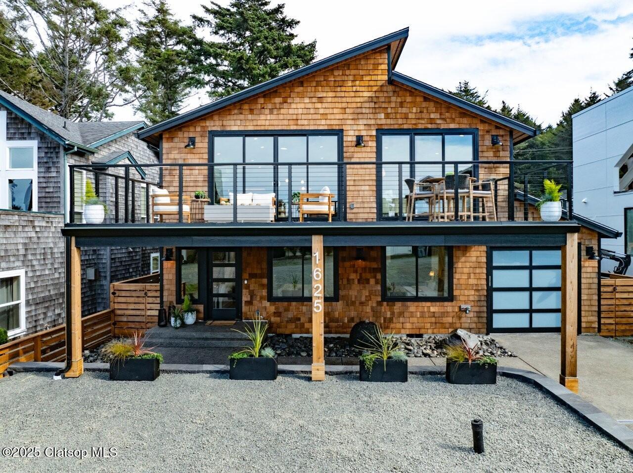 1625 Forest Lawn Road Property Photo 1