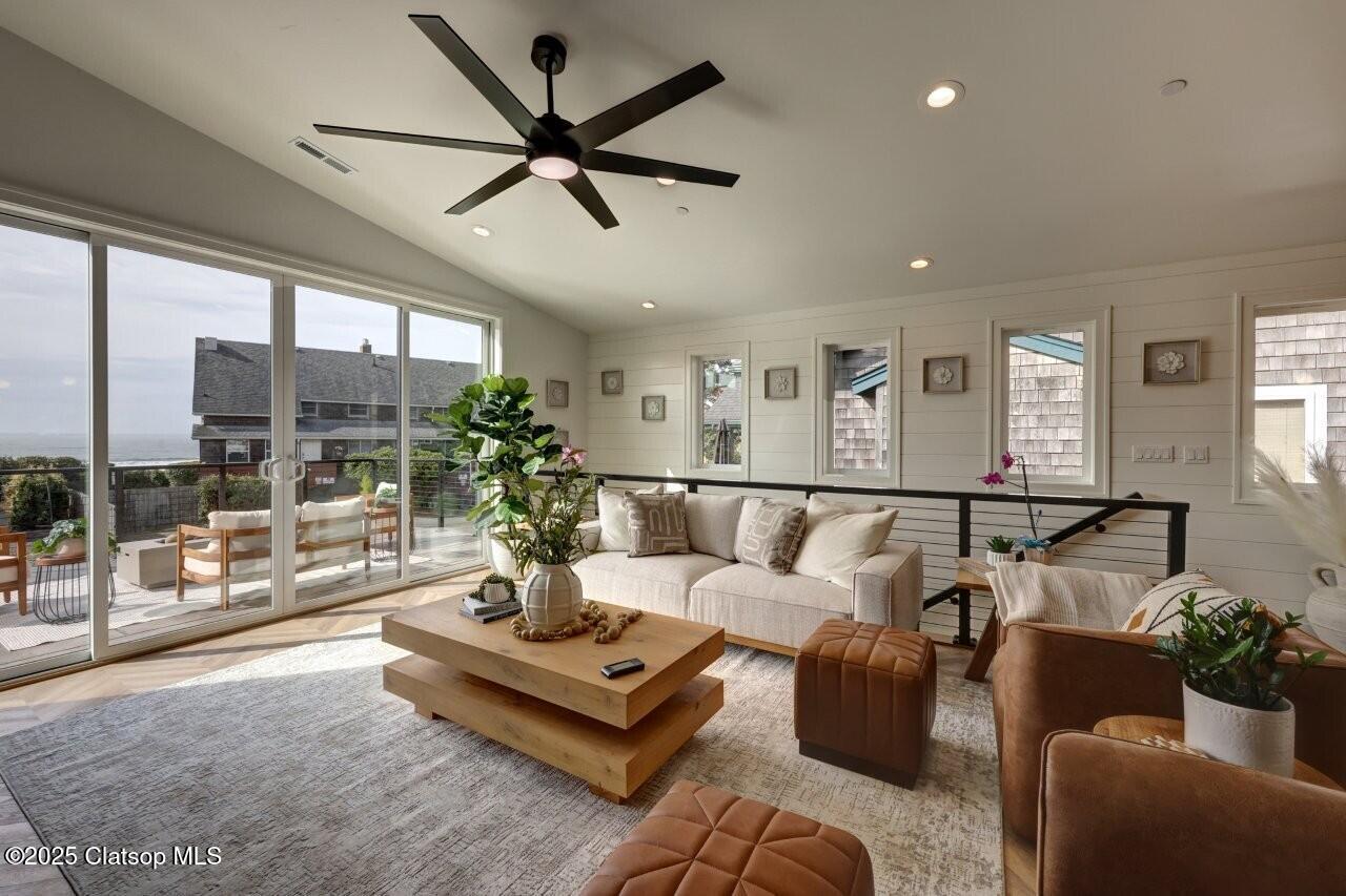 1625 Forest Lawn Road Property Photo 7