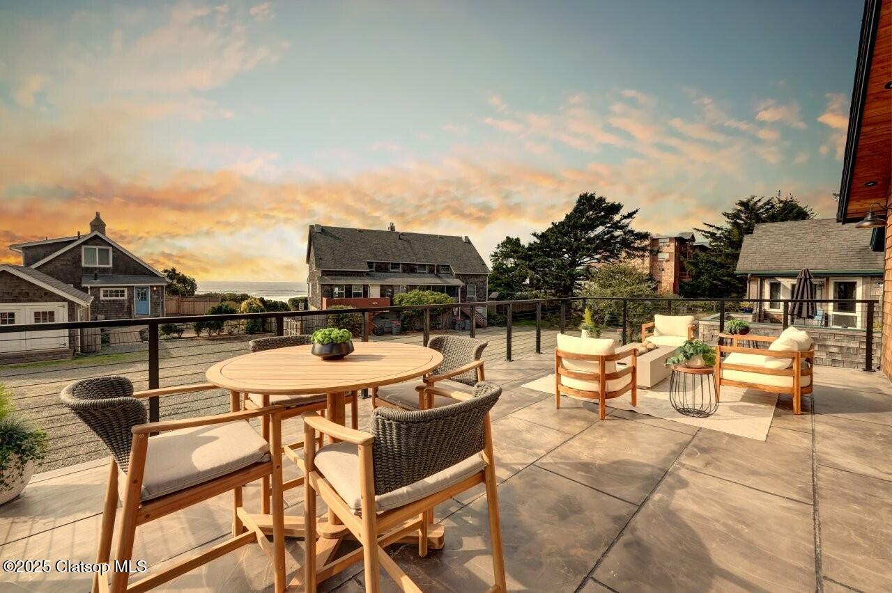 1625 Forest Lawn Road Property Photo 10