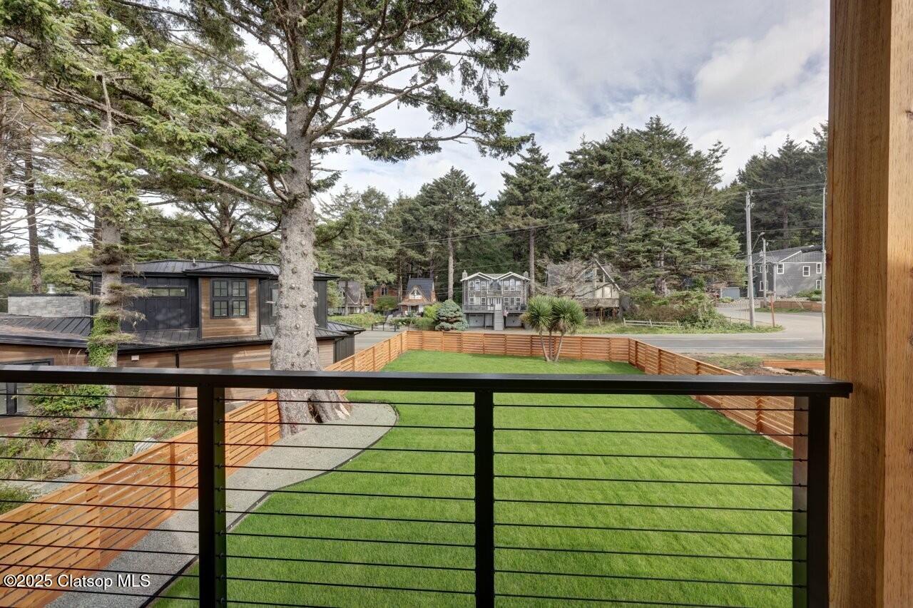 1625 Forest Lawn Road Property Photo 20