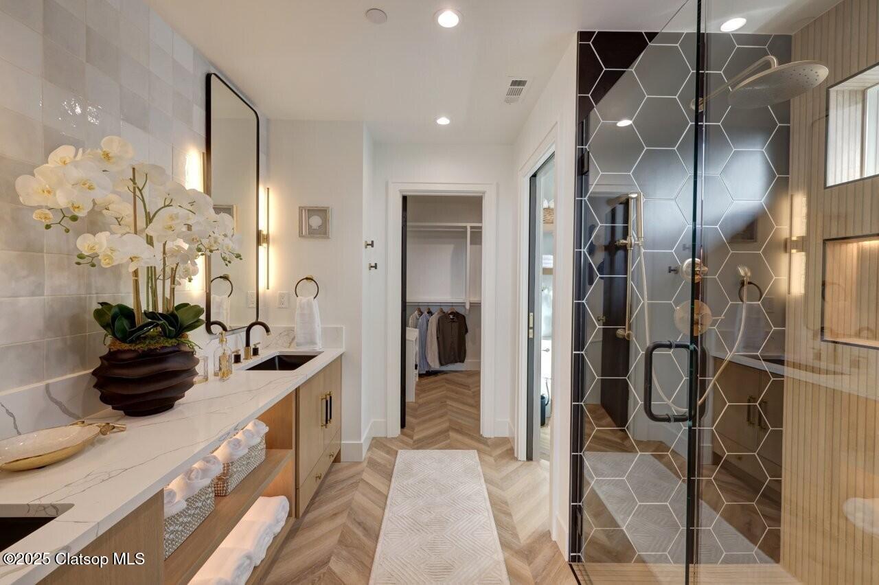 1625 Forest Lawn Road Property Photo 22