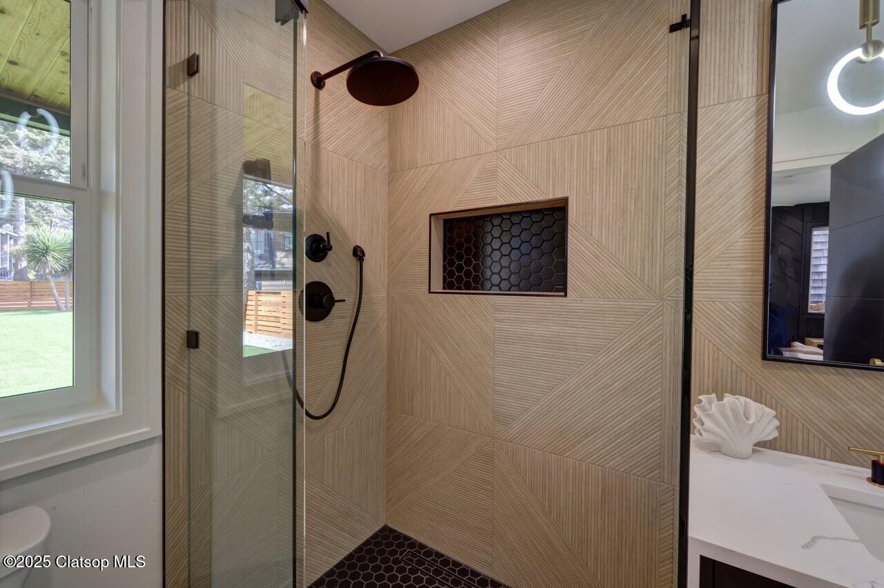 1625 Forest Lawn Road Property Photo 34