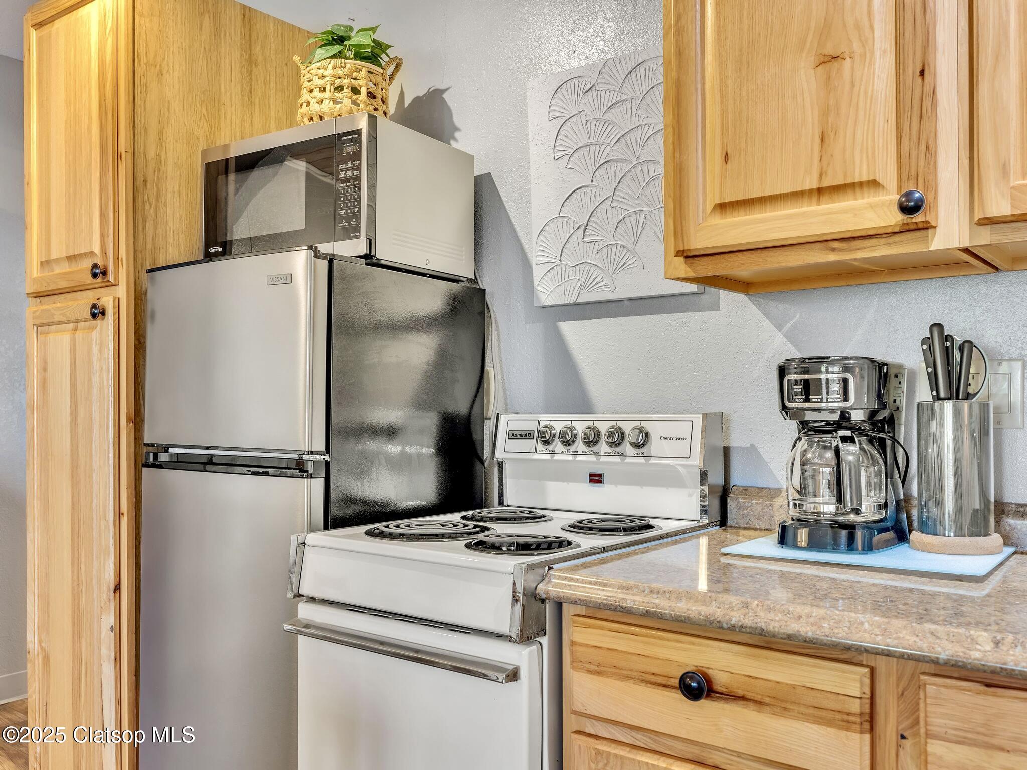 3140 Sunset Blvd Property Photo 10