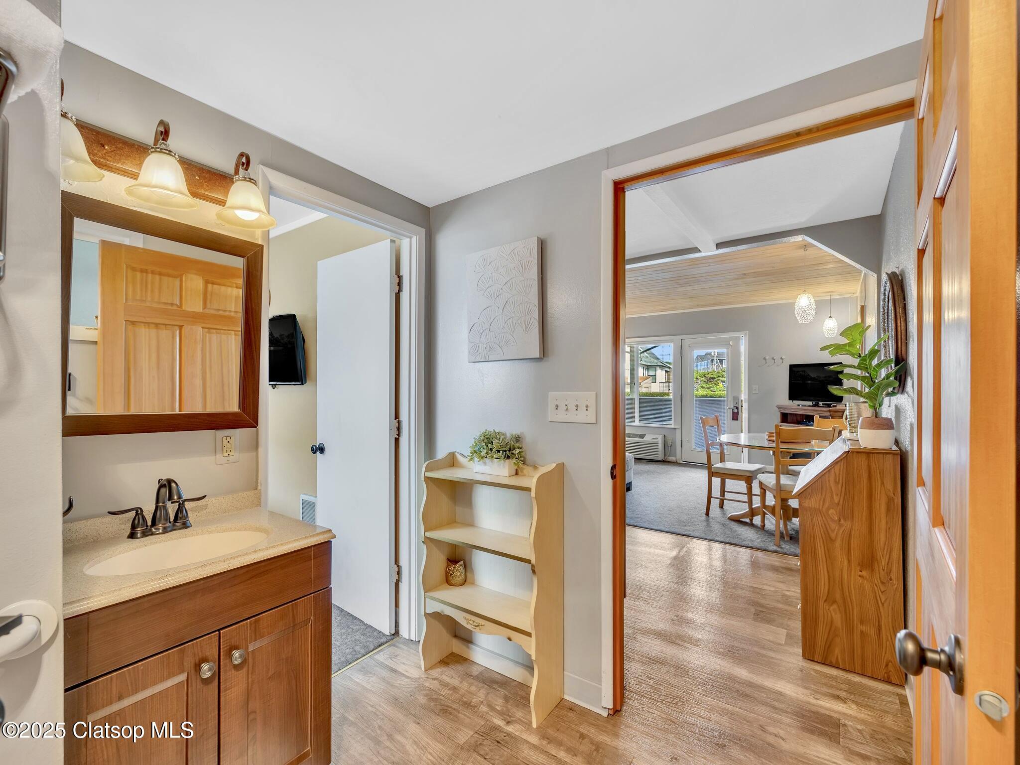 3140 Sunset Blvd Property Photo 19