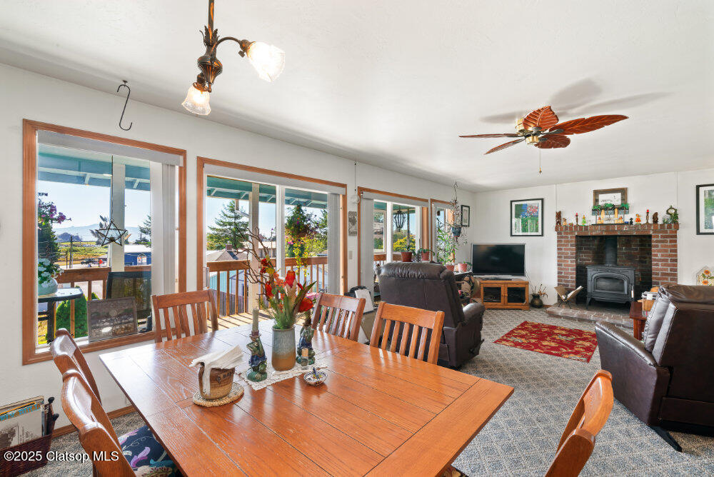 117 Driftwood Avenue E Property Photo 4