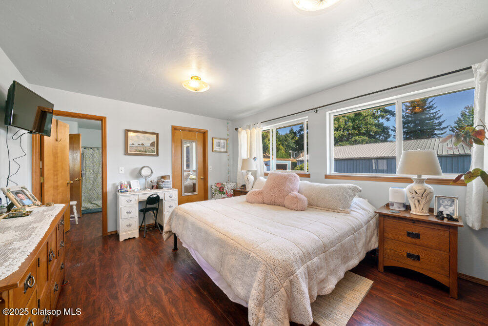 117 Driftwood Avenue E Property Photo 10